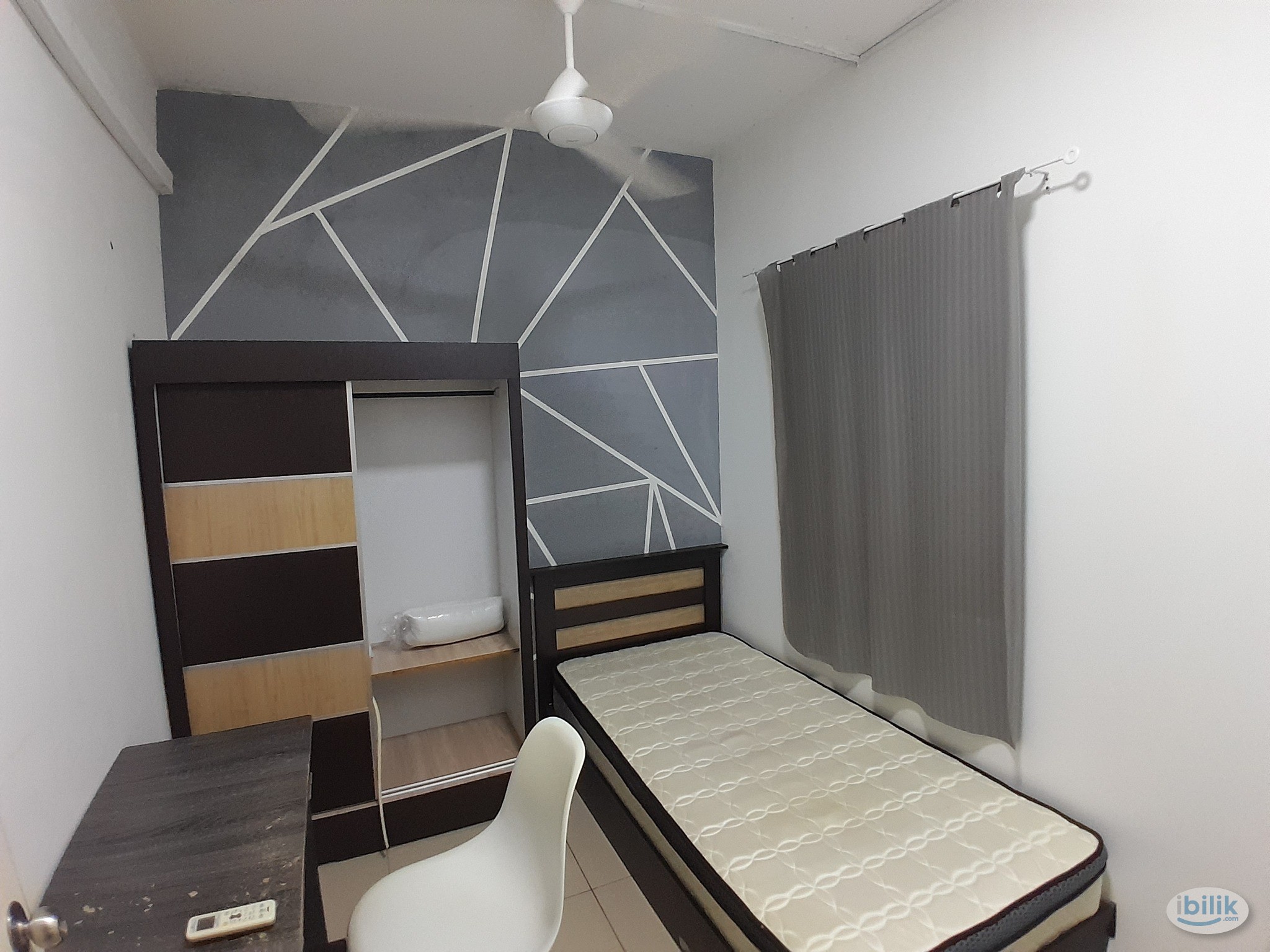 Single room with Aircond & window for rent at Pacific Place Ara Damansara - Image 1