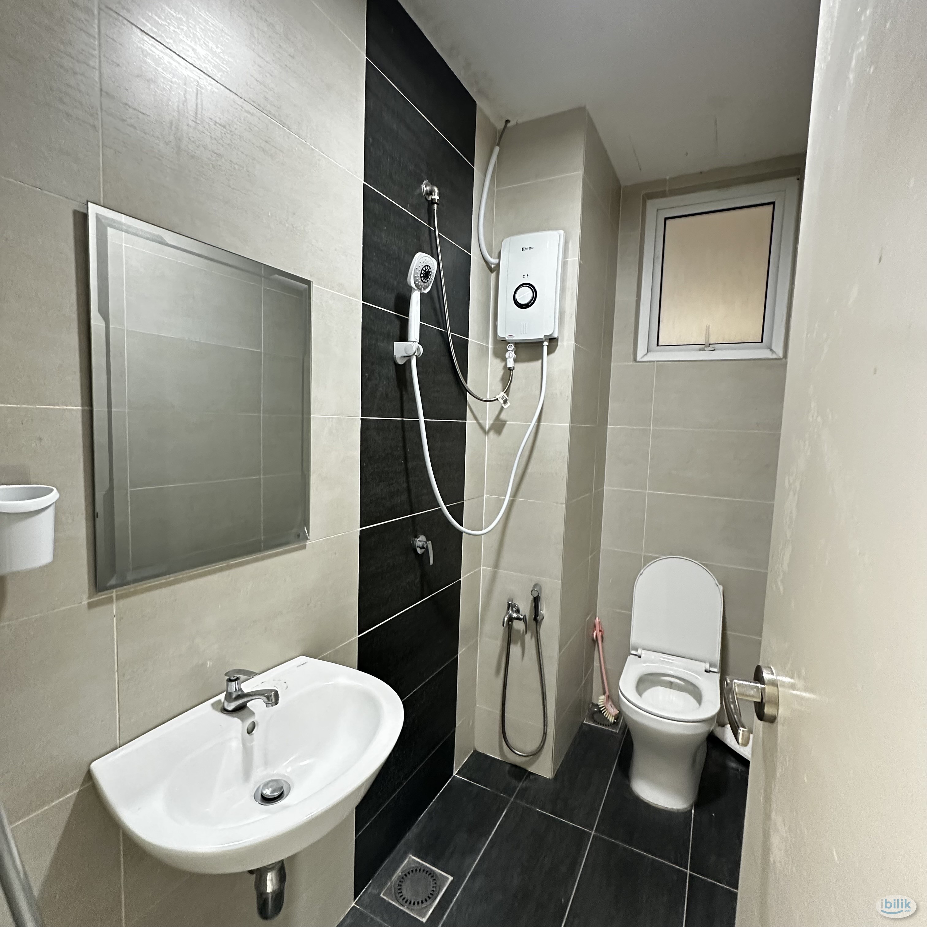 APU/IMU INTAKE - Everything within reach, private fully furnished MASTER Room at Pinnacle Sri Petaling, KL - Image 4