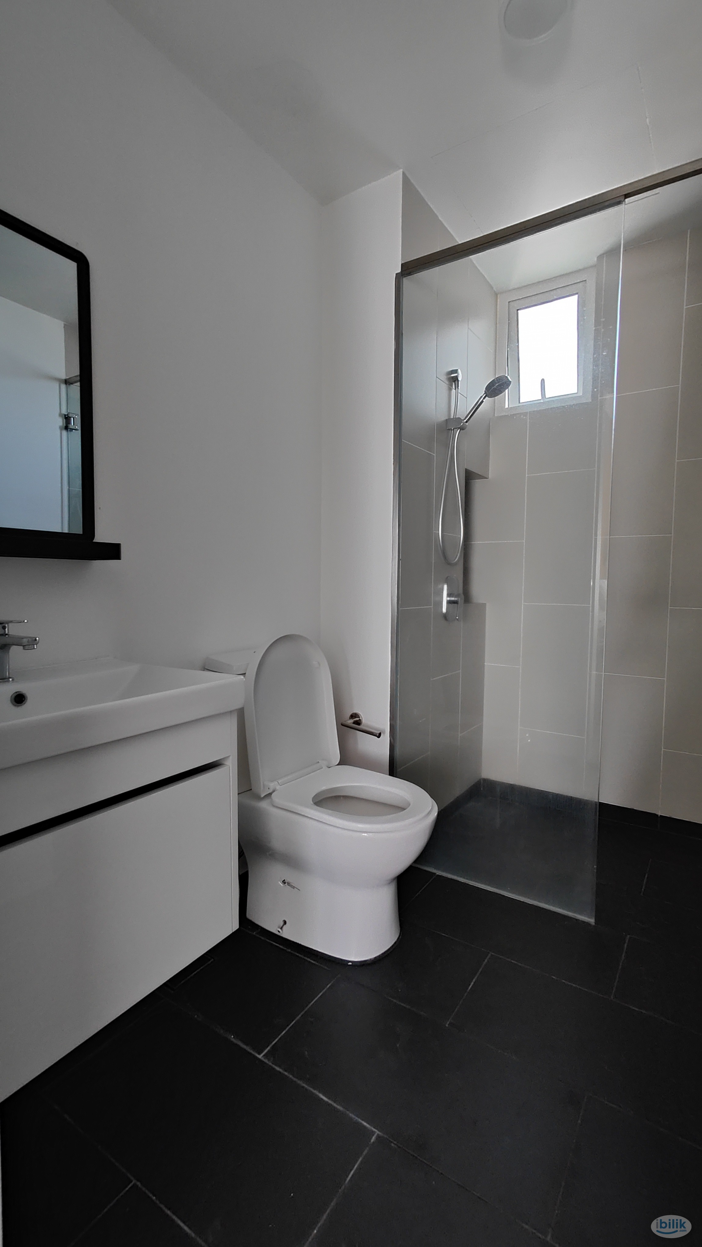 Master Room at UNA Serviced Apartment, Cheras - Image 5