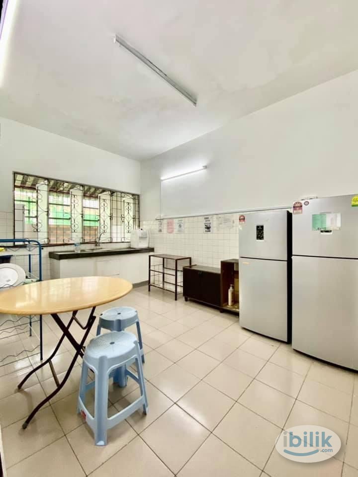 🔥🔥Master Room at SS24 Petaling Jaya, Selangor - Image 5