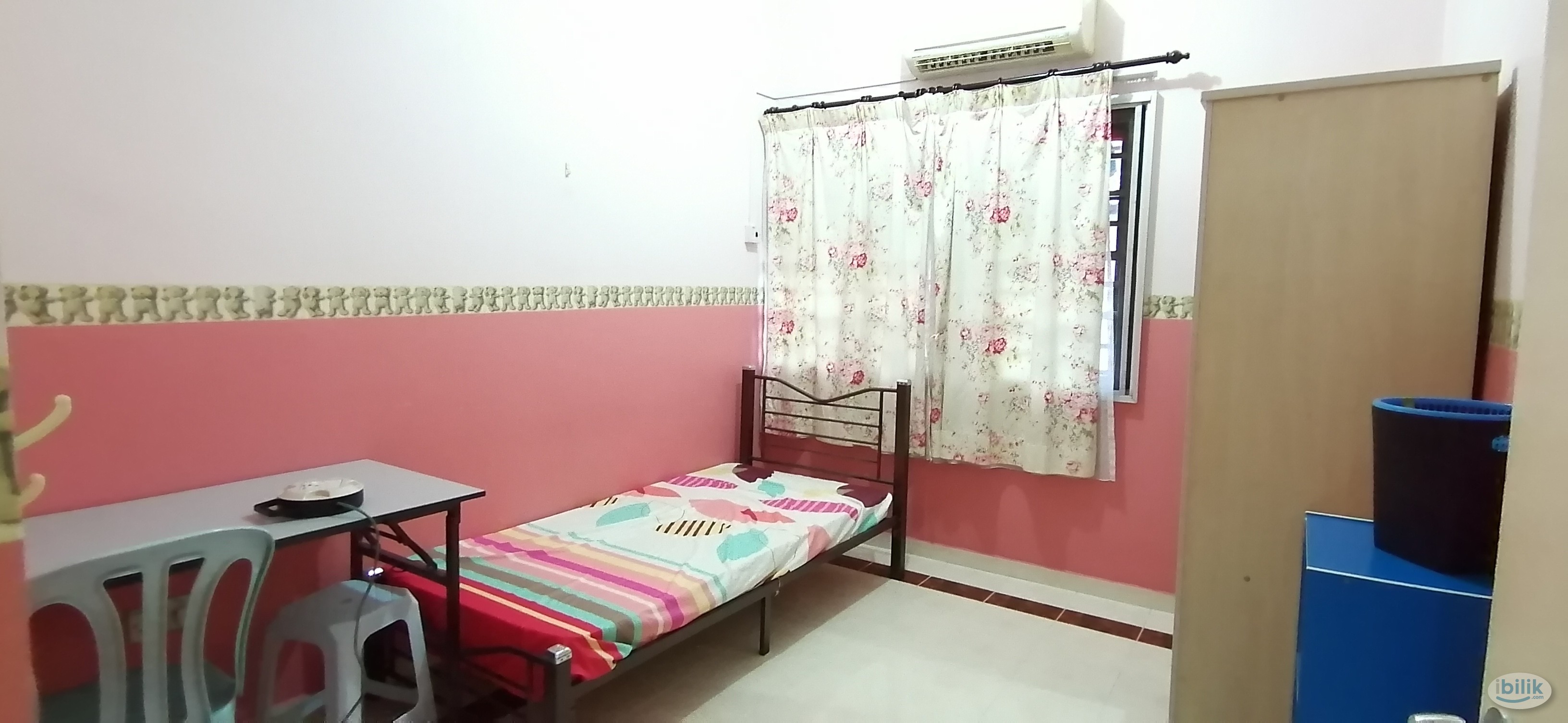 Affordable Aircon Room with FREE carpark - Image 1