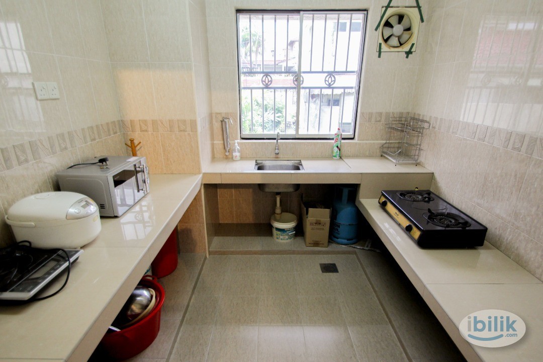 Single Room at Sea Park Apartment, Petaling Jaya.. - Image 5