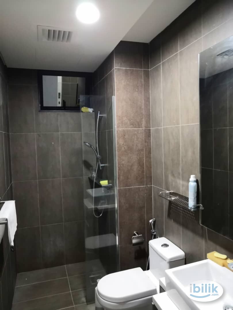 NON PARTITION, FREE WIFI+UTILITIES, Middle Room at The Rainz, Bukit Jalil - Image 3