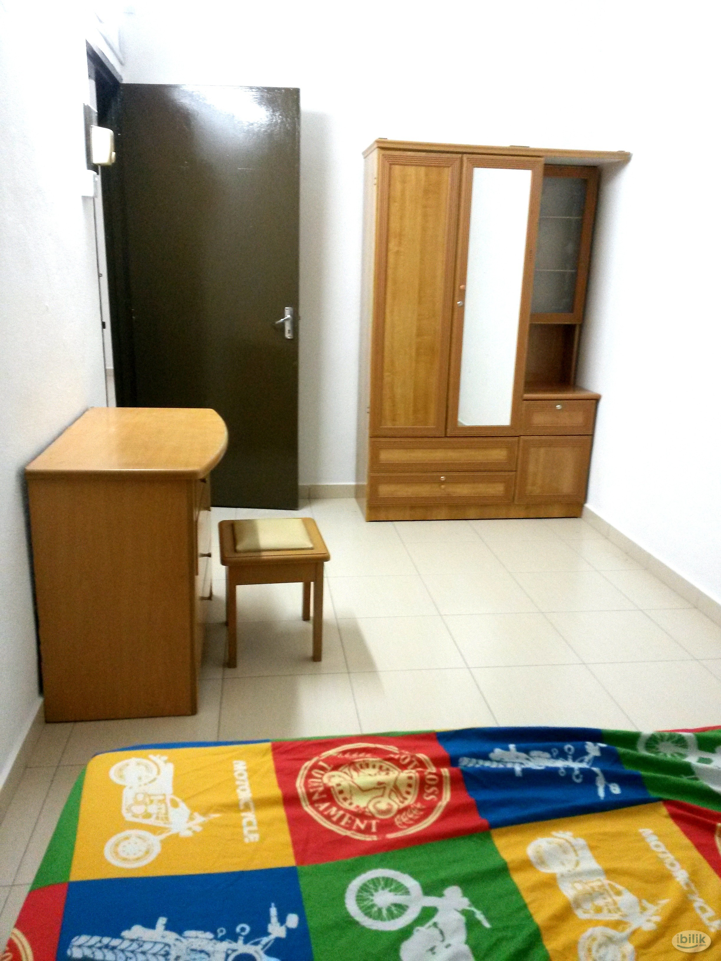 Middle Room at Taman Tan Sai Gin, Bukit Mertajam - Image 4
