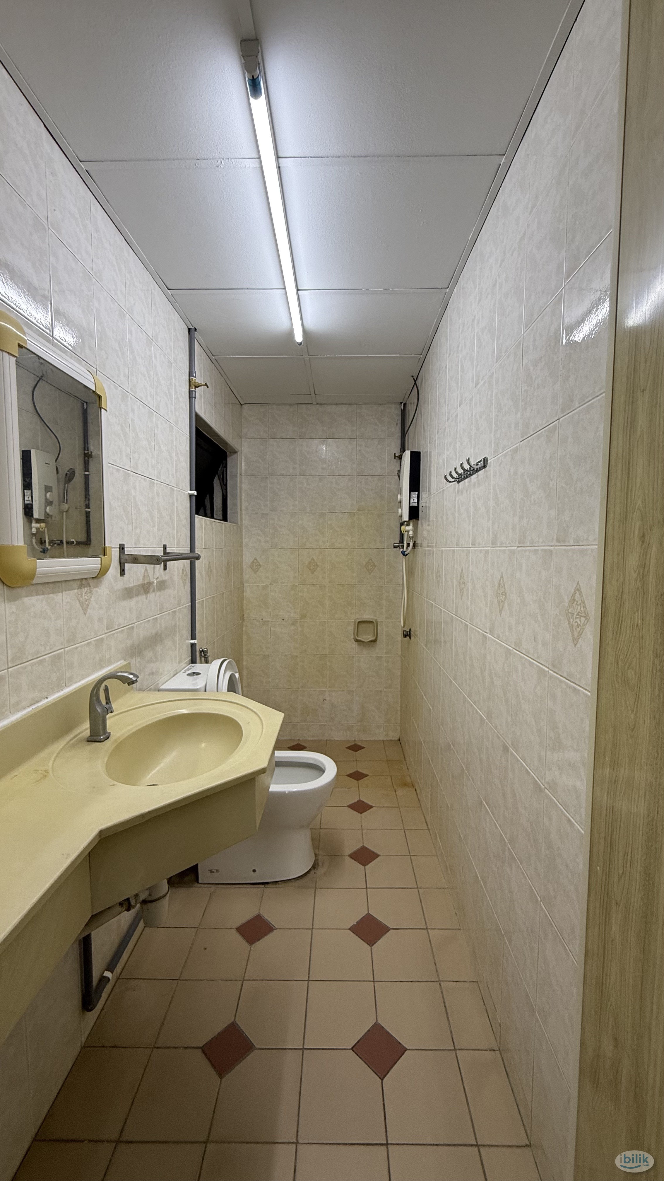 Lagoon View Room For Rent - Image 3