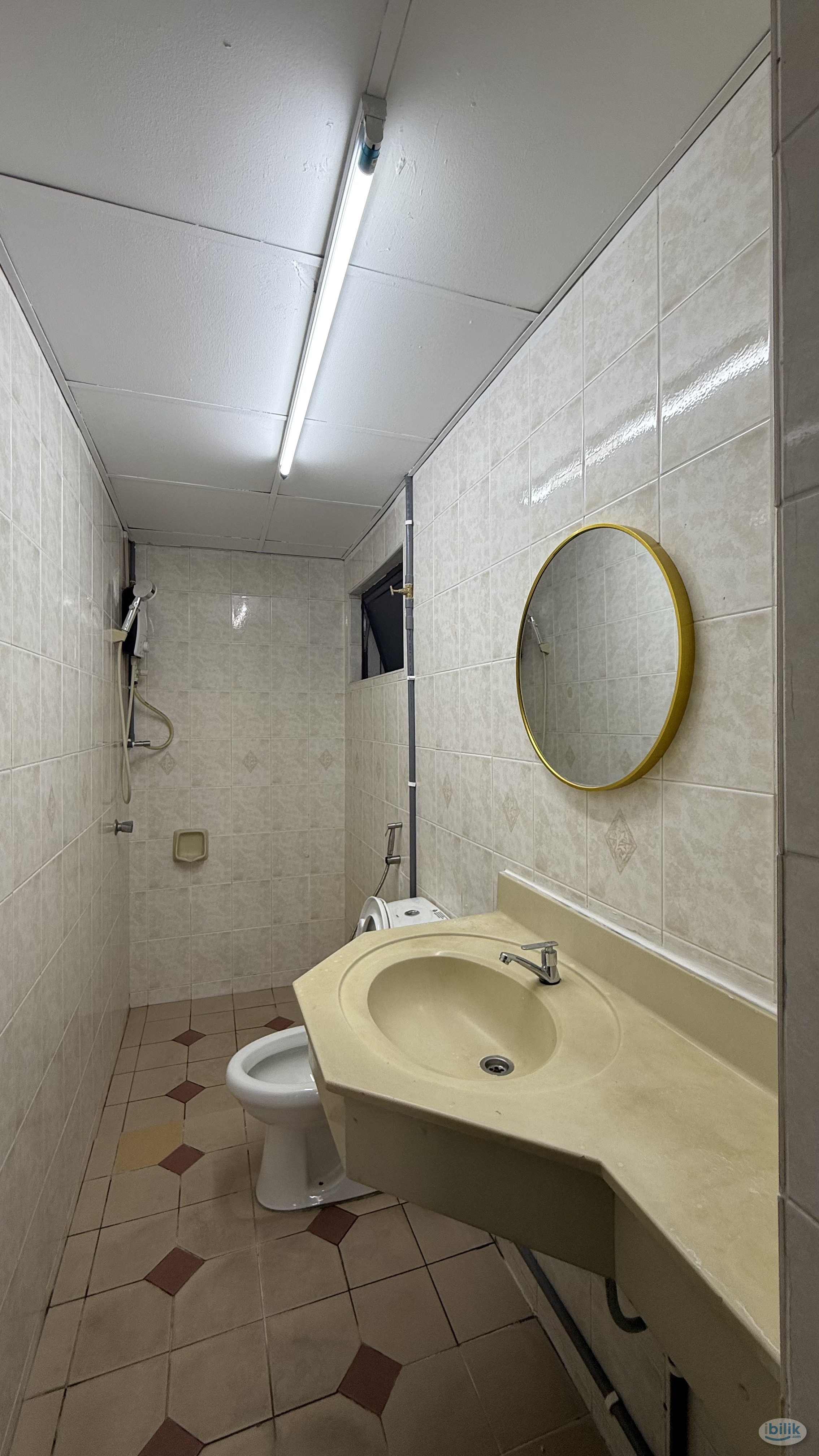 Lagoon View Female Unit Room For Rent - Image 3