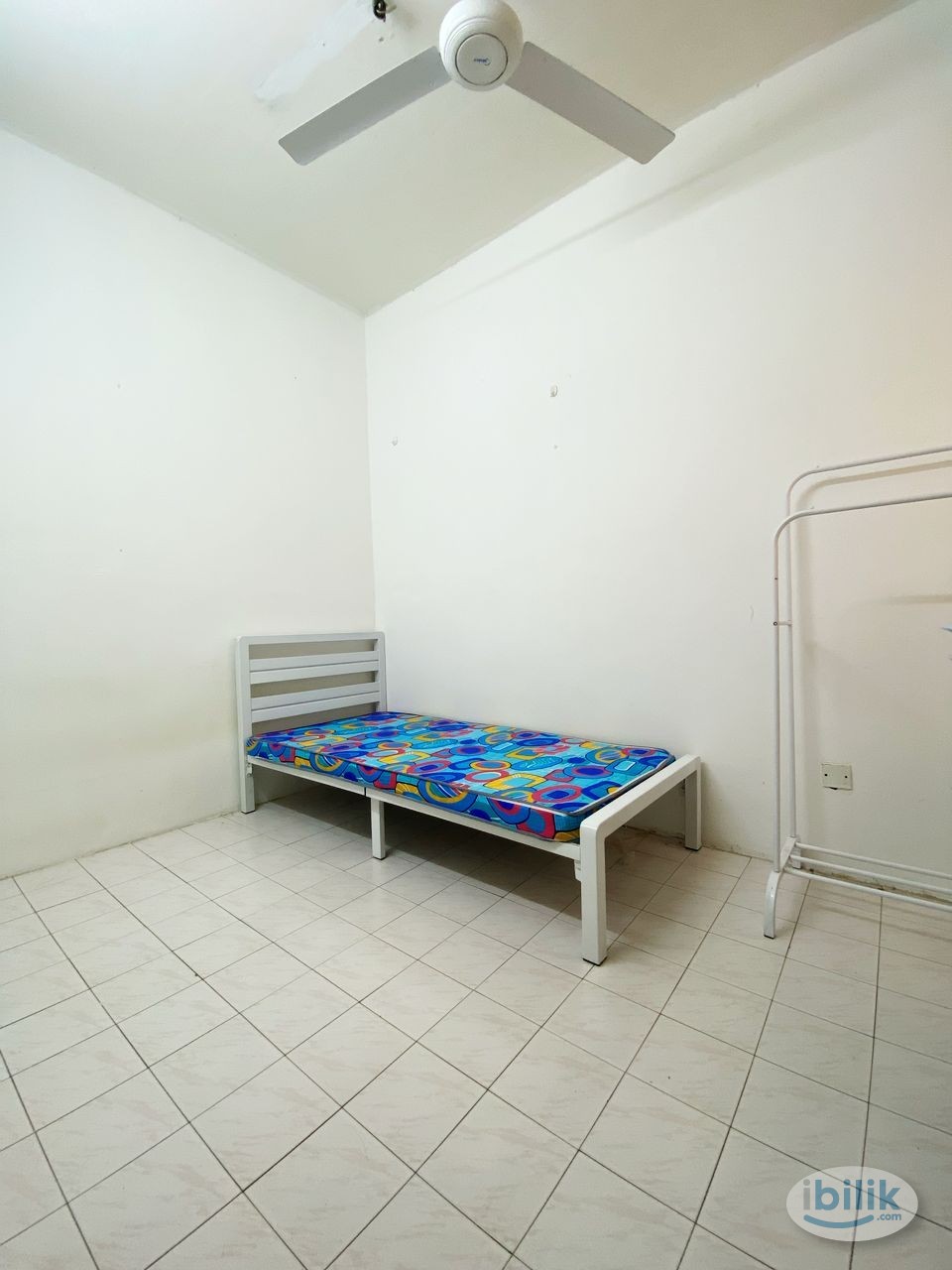 🤩LOW DEPOSIT🤩BANDAR UTAMA AIRCOND SINGLE ROOM FOR RENT VERY NEAR TO BANDAR UTAMA MRT 🚆WALKING DISTANCE ONLY 10MIN 🚶‍➡️🚶‍ - Image 1