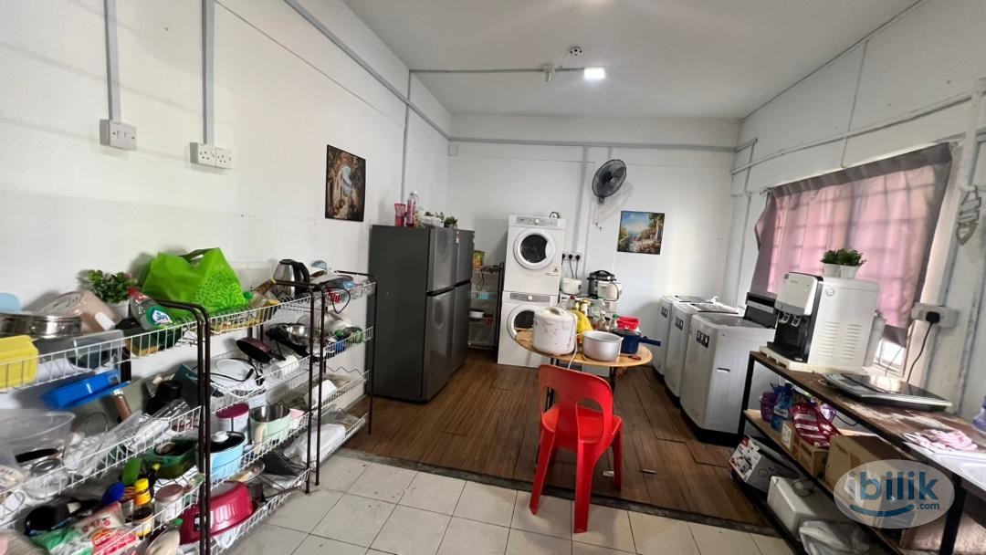 👩‍🛏️ Female Single Room 📍 Jalan Kenari 5, Puchong Jaya, Selangor 🚆 Near LRT IOI Puchong Jaya (3 min walk)  🛏️ Fully furn - Image 3