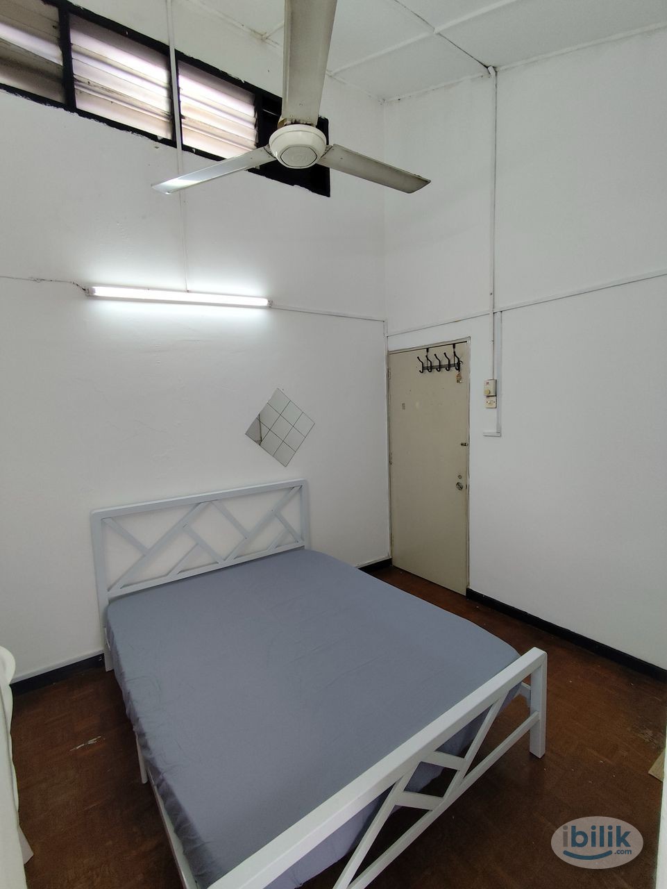 Middle Room at SS2, Petaling Jaya - Image 2