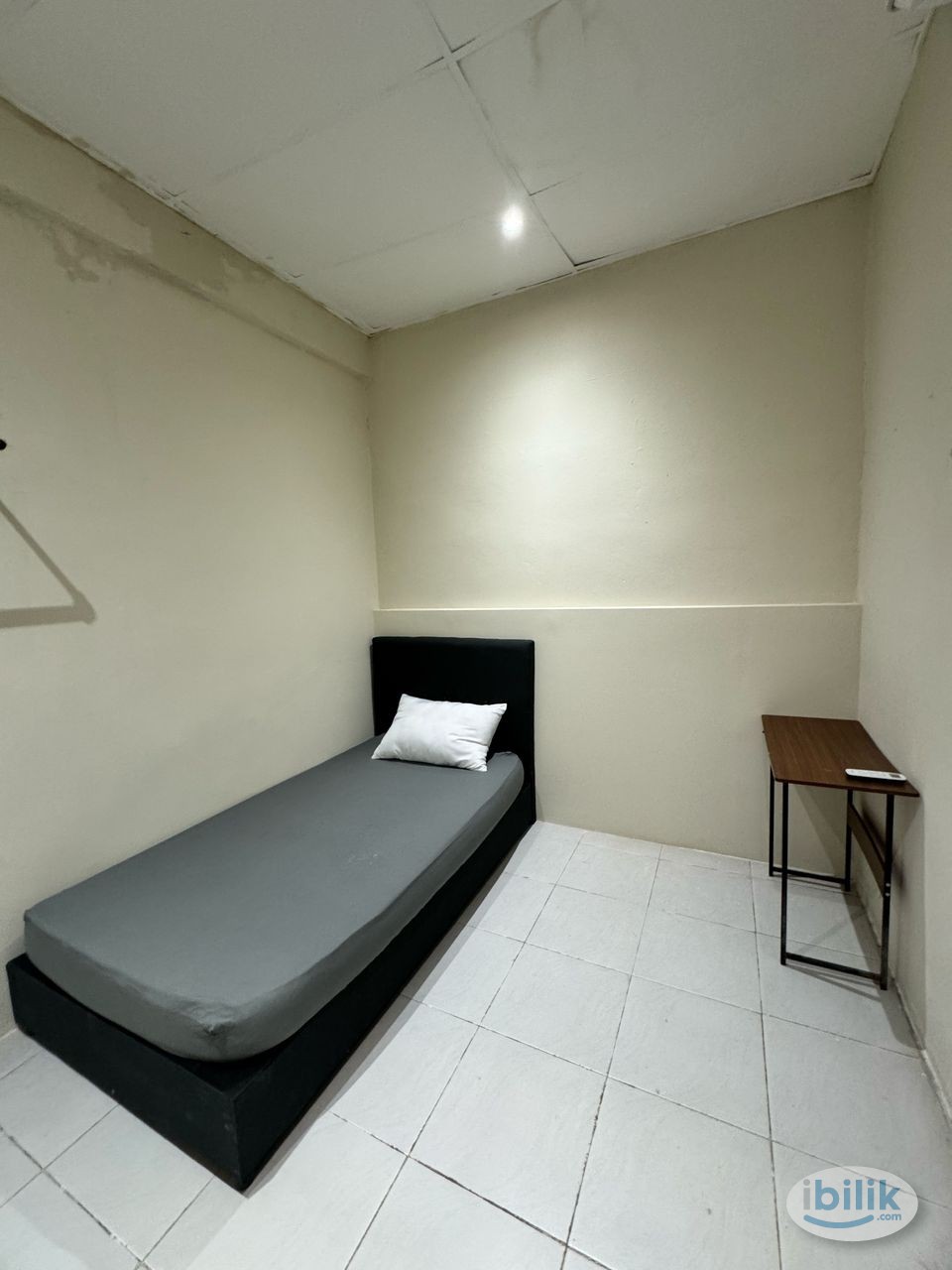 Middle Room at Bandar Sunway, Petaling Jaya - Image 3