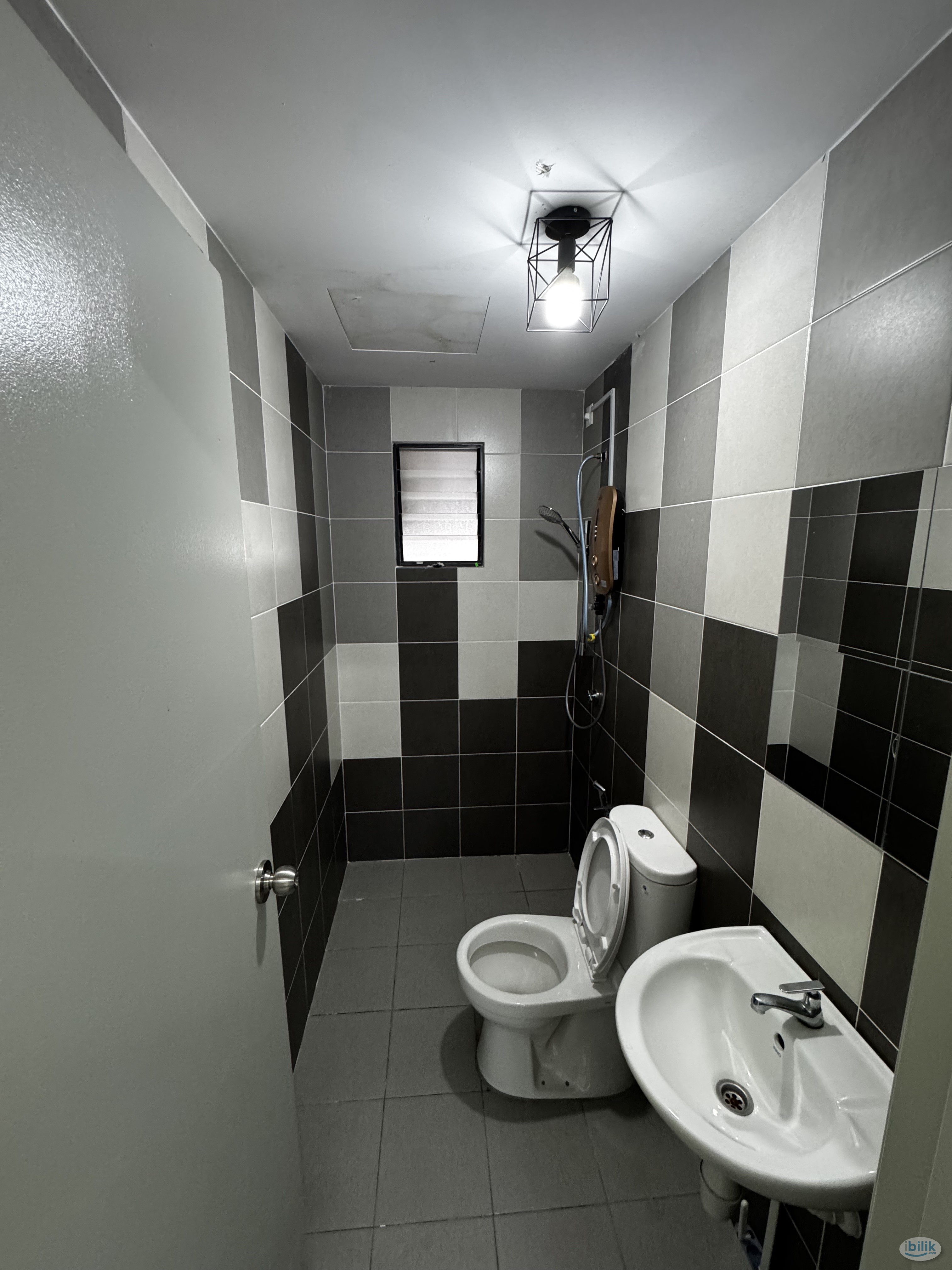 Master Room at Residensi Mutiara Kajang 2, Kajang - Image 3