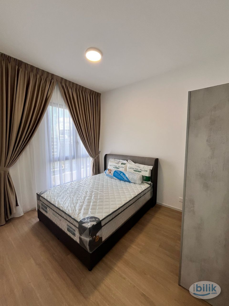 Well Designed 1 bedroom Walk to UOA The Vertical, KL Gateway (Near Kerinchi LRT) LAUREL RESIDENCE - Image 1