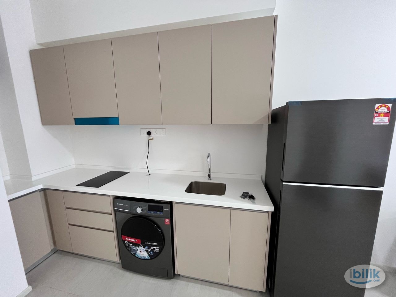 Well Designed 1 bedroom Walk to UOA The Vertical, KL Gateway (Near Kerinchi LRT) LAUREL RESIDENCE - Image 3