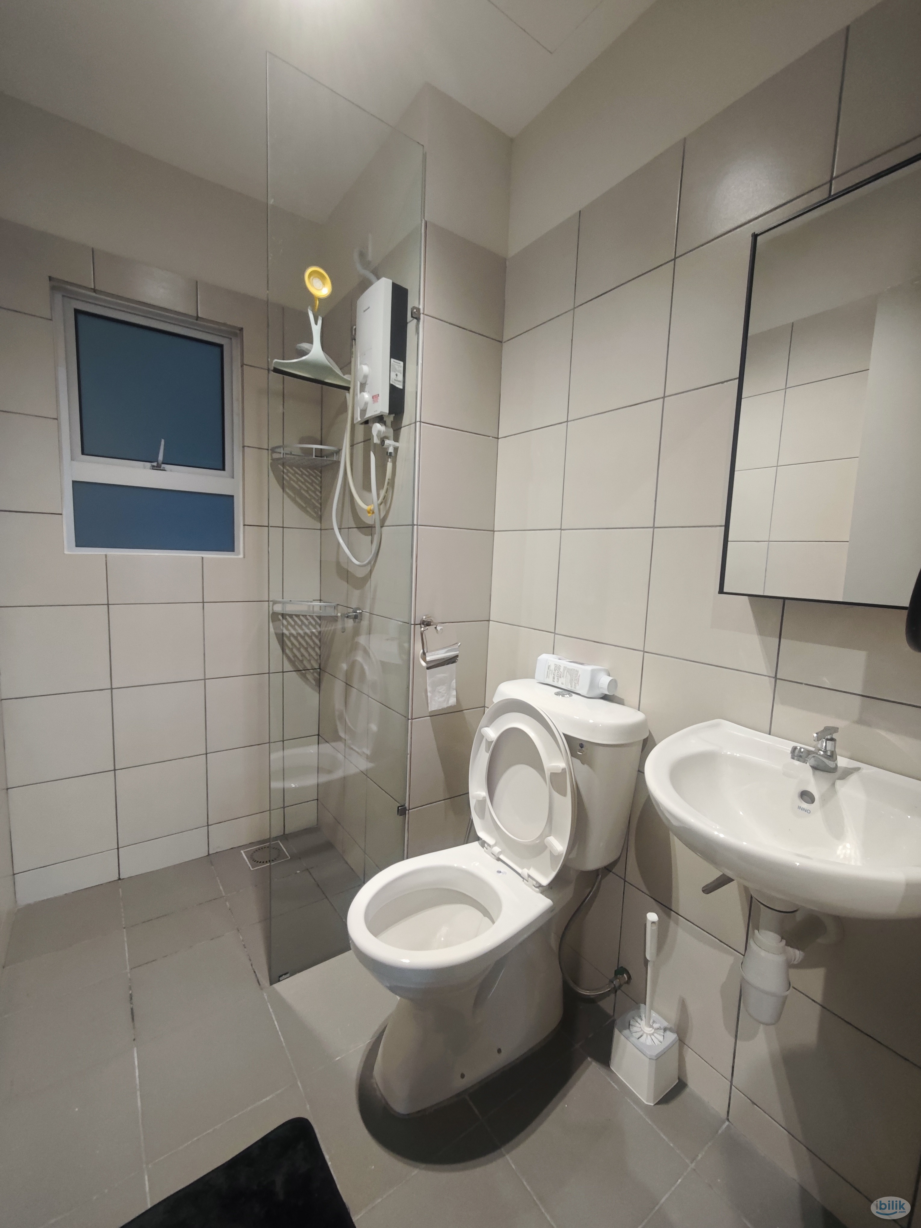 Middle Room at Kajang, Selangor - Image 2