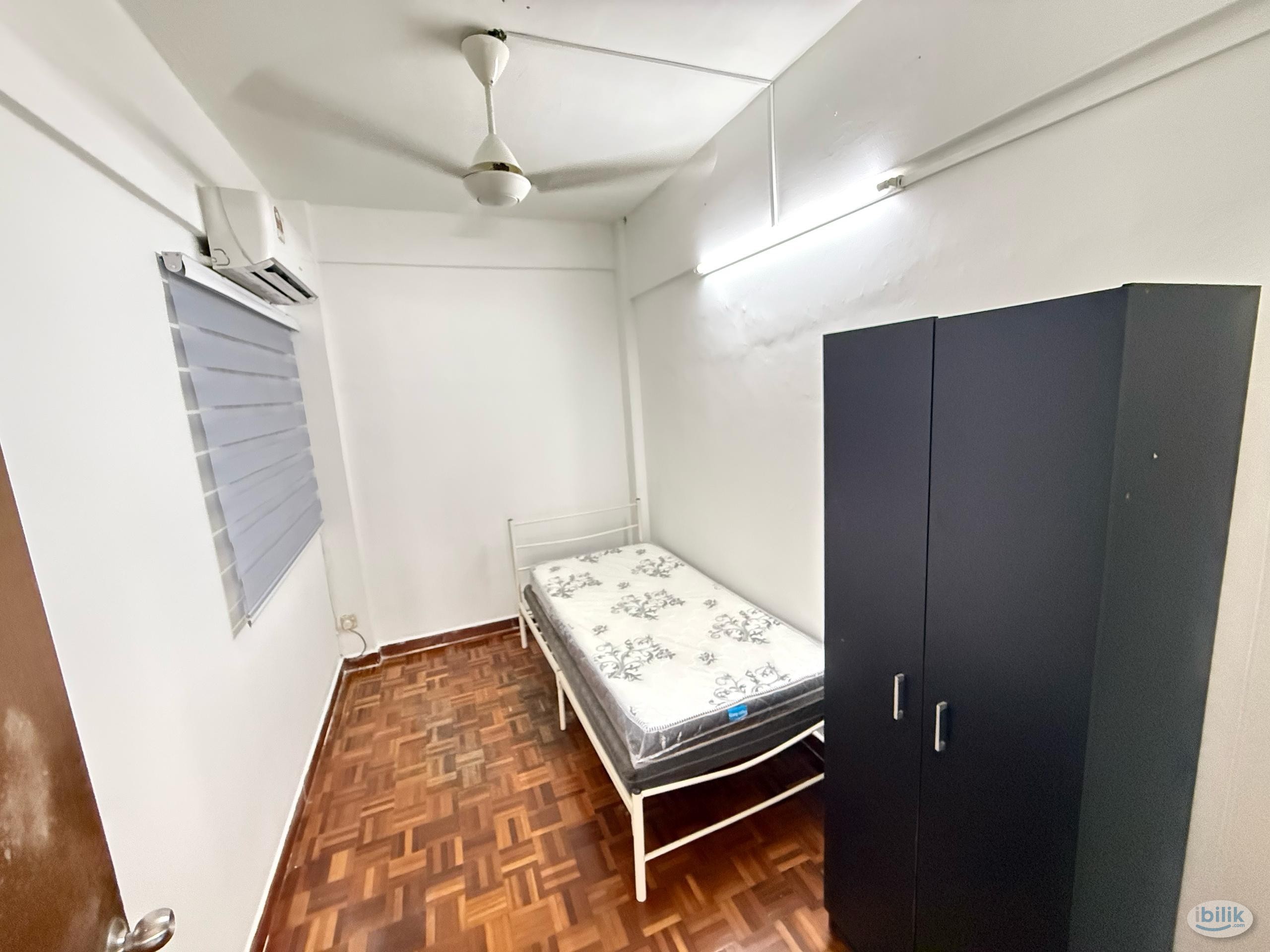 Middle Room at Casa Damansara 1, Petaling Jaya - Image 2