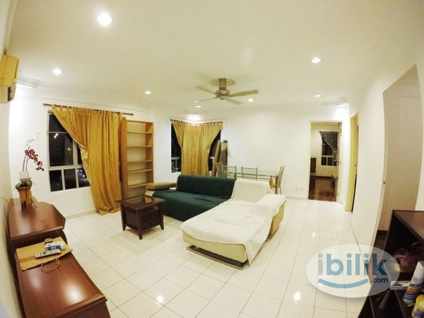 Middle Room at Casa Damansara 1, Petaling Jaya - Image 1