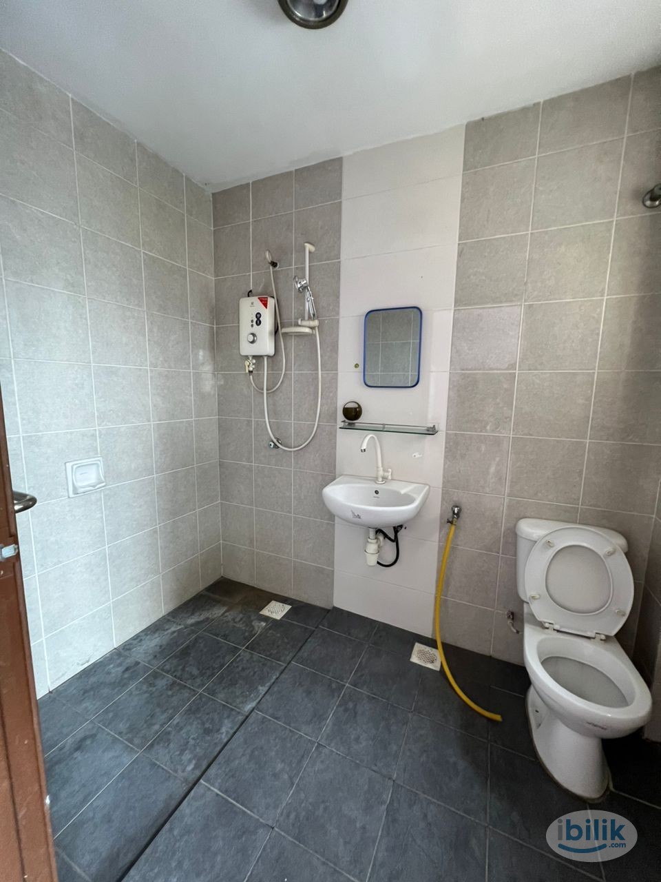 Master Room at Taman Sri Muda, Shah Alam - Image 2