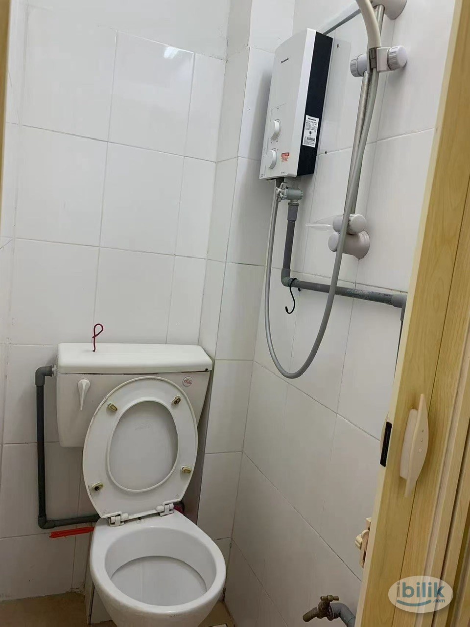 Single Room with private bathroom near inti,Lrt at SS15, Subang Jaya - Image 3