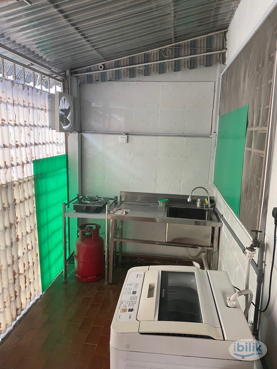 Single Room with private bathroom near inti,Lrt at SS15, Subang Jaya - Image 5