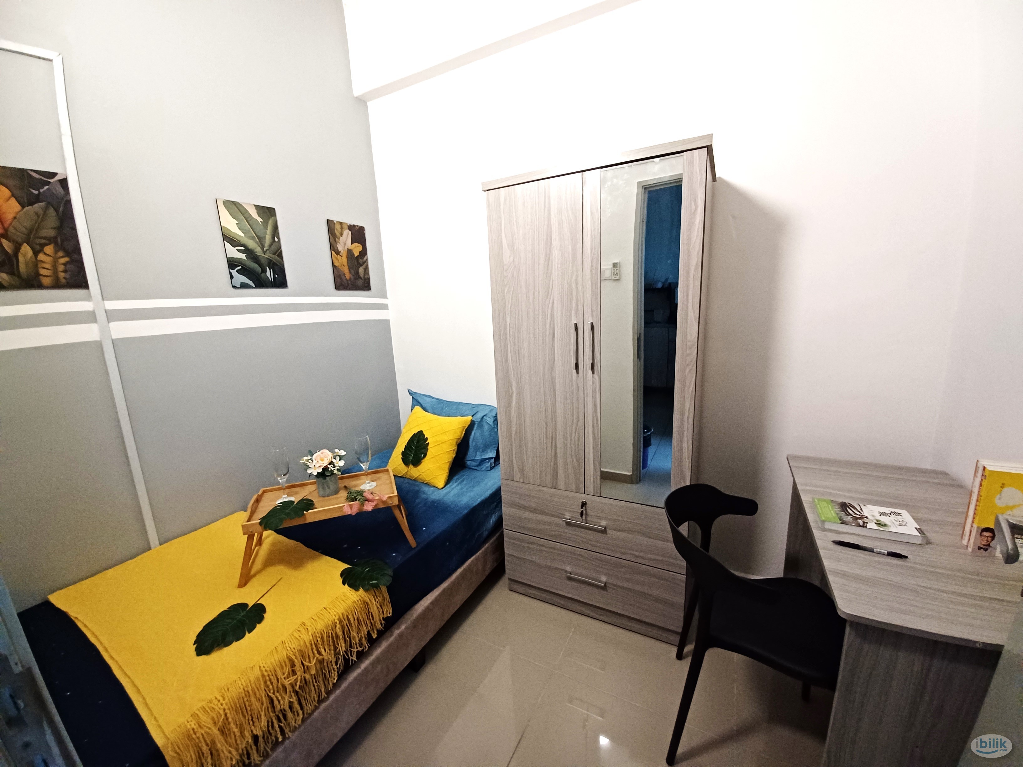 Single Room at Promenade Residence, Bayan Baru  - Image 1