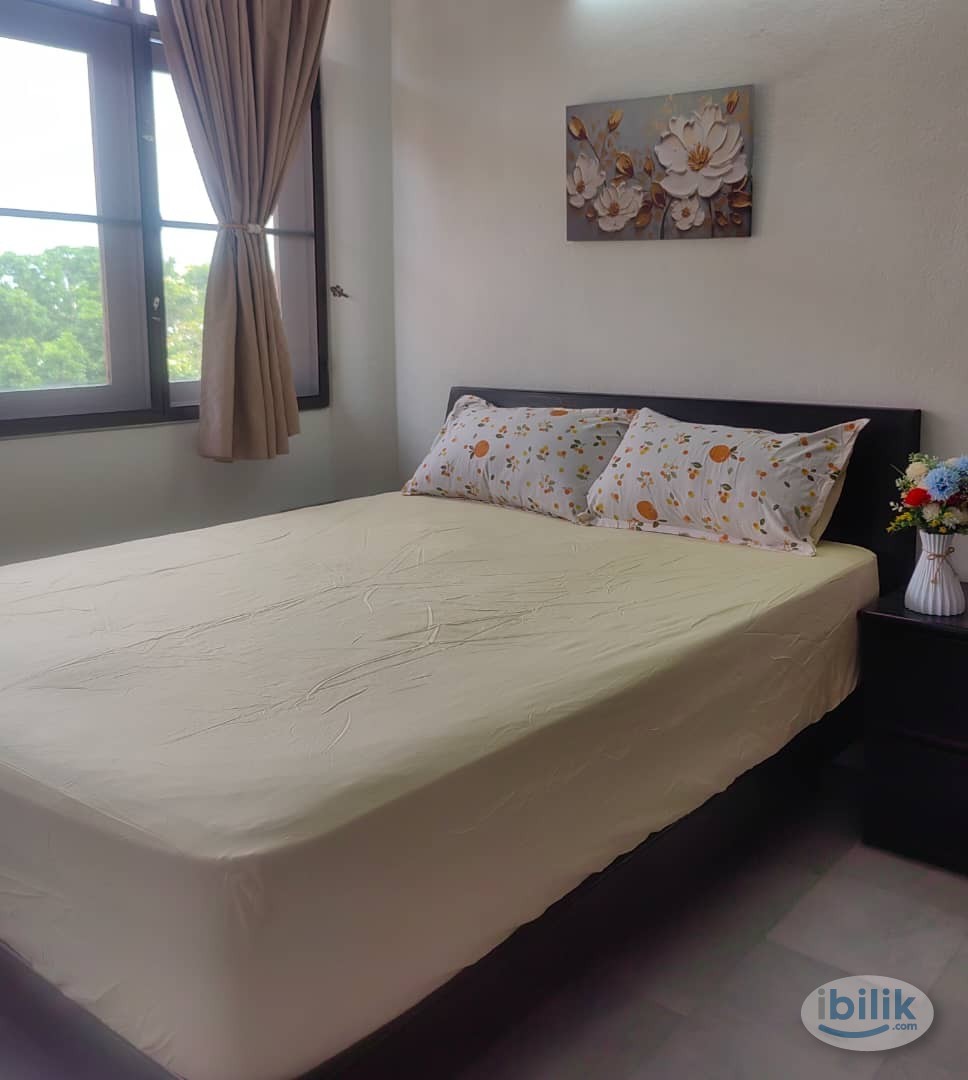 Ideally For Doctor,  Nearest General Hospital & Island Hospital, Master Room, Private Bathroom - Image 1