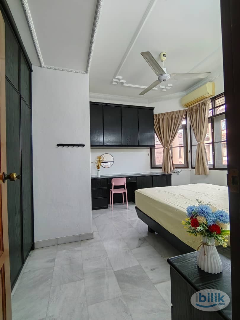 Ideally For Doctor,  Nearest General Hospital & Island Hospital, Master Room, Private Bathroom - Image 2