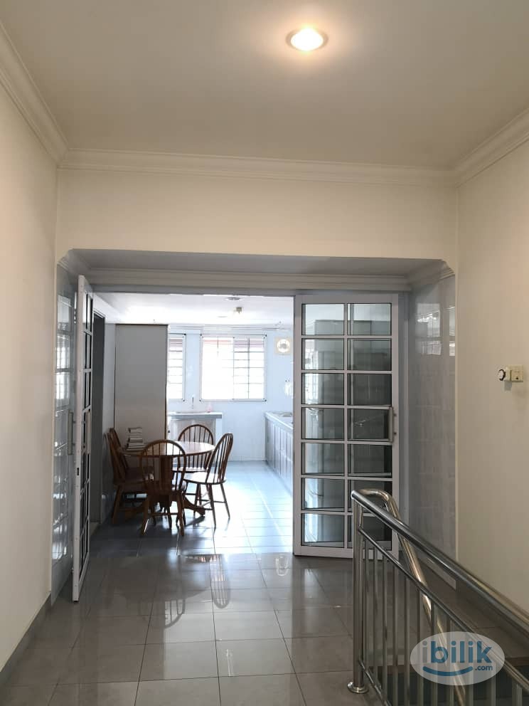 NEW, Huge, Strategic, Low density, Room at Section 17/8, PJ - Image 1