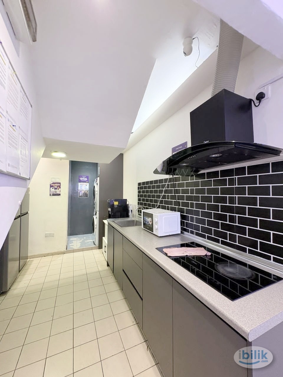 Middle Room at Damansara Uptown, Damansara Utama - Image 2