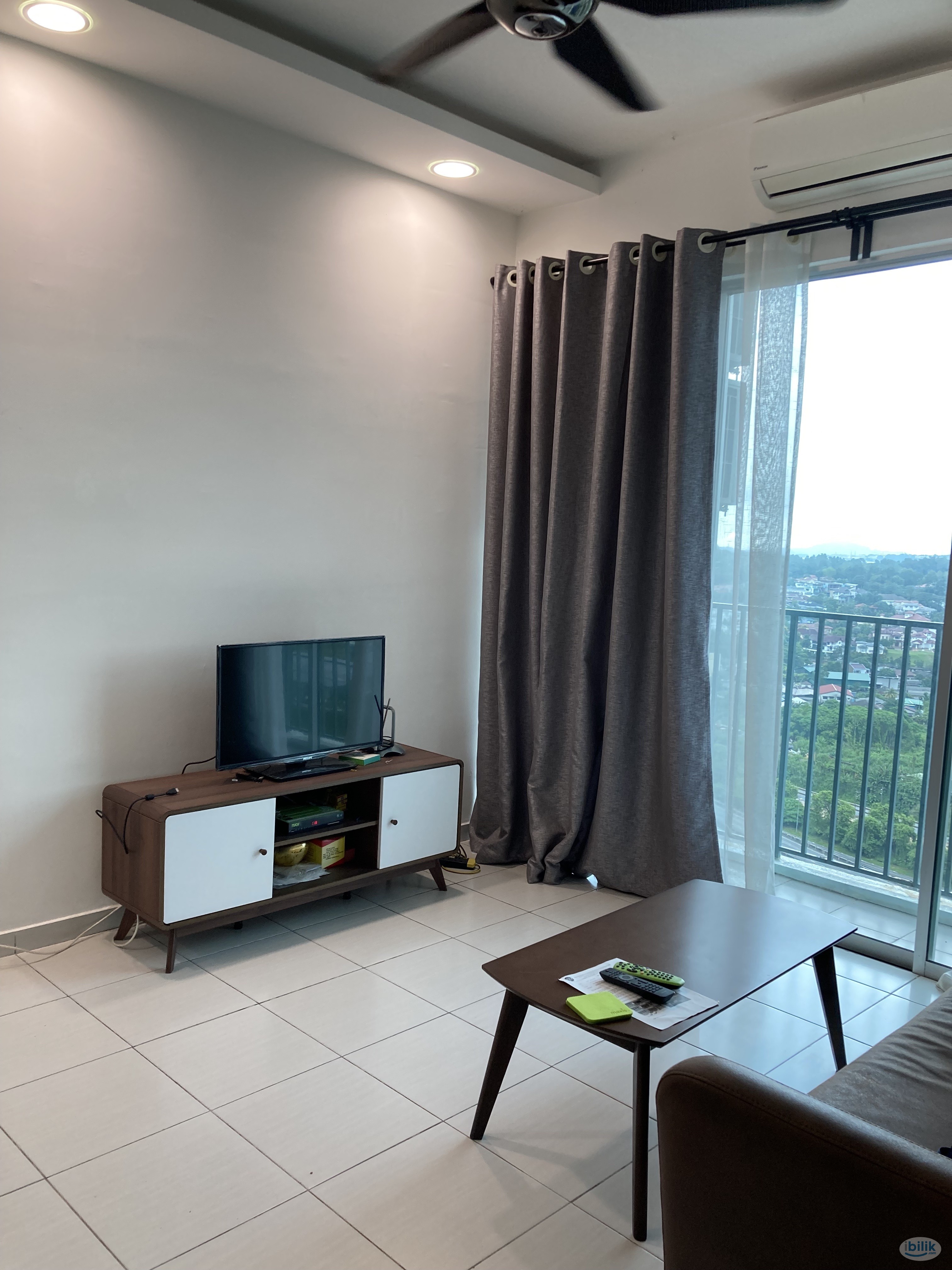 Middle Room at The Zizz, Damansara Damai - Image 1