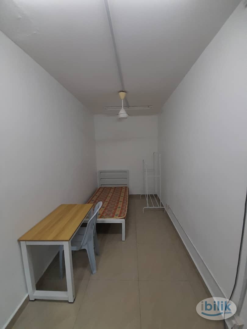 Middle Room at Sea Park,  Available for Rent in SS2 with Free WiFi 📱 - Image 2
