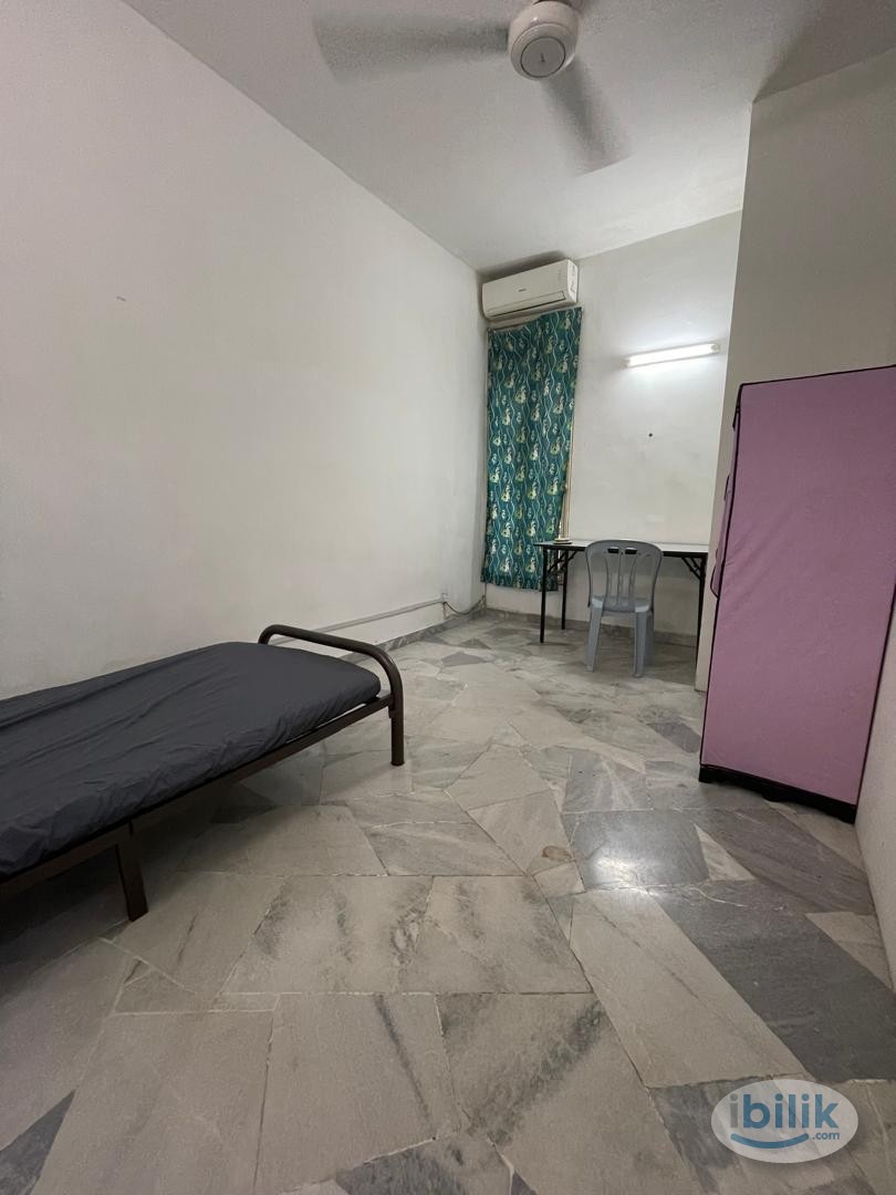 🚶🏻‍♀️🚶🏻‍♀️10 MINS WALK to USJ 21 LRT🚶🏻‍♀️🚶🏻‍♀️💥 SPACIOUS SINGLE ROOM💥 at USJ 20, UEP Subang Jaya 🤗 MOVE IN IMMEDIATELY - Image 2