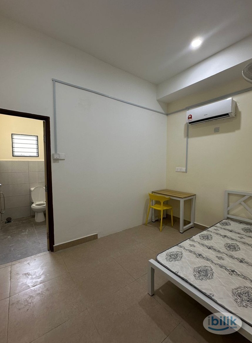 [ Promo | RM 1 For 1st Month ] ❤️‍🔥 Gated Landed House Master Room at Puchong ‼️ - Image 1