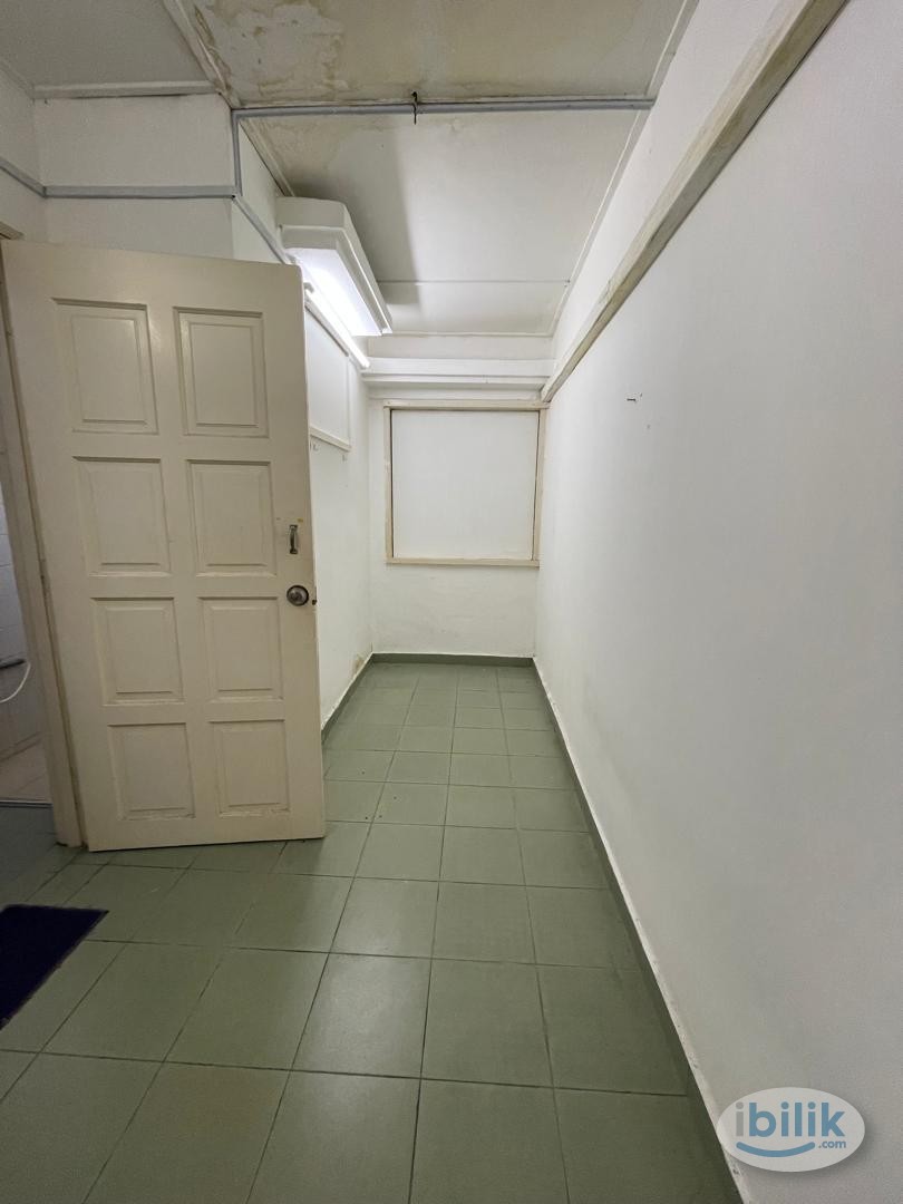 🚶🏻‍♀️🚶🏻‍♀️10 MINS WALK TO TAIPAN LRT🚶🏻‍♀️🚶🏻‍♀️  ⭐️LIMITED SINGLE ROOM at USJ 9, UEP Subang Jaya ⭐️ MOVE IN IMMEDIATELY 🤗 - Image 1