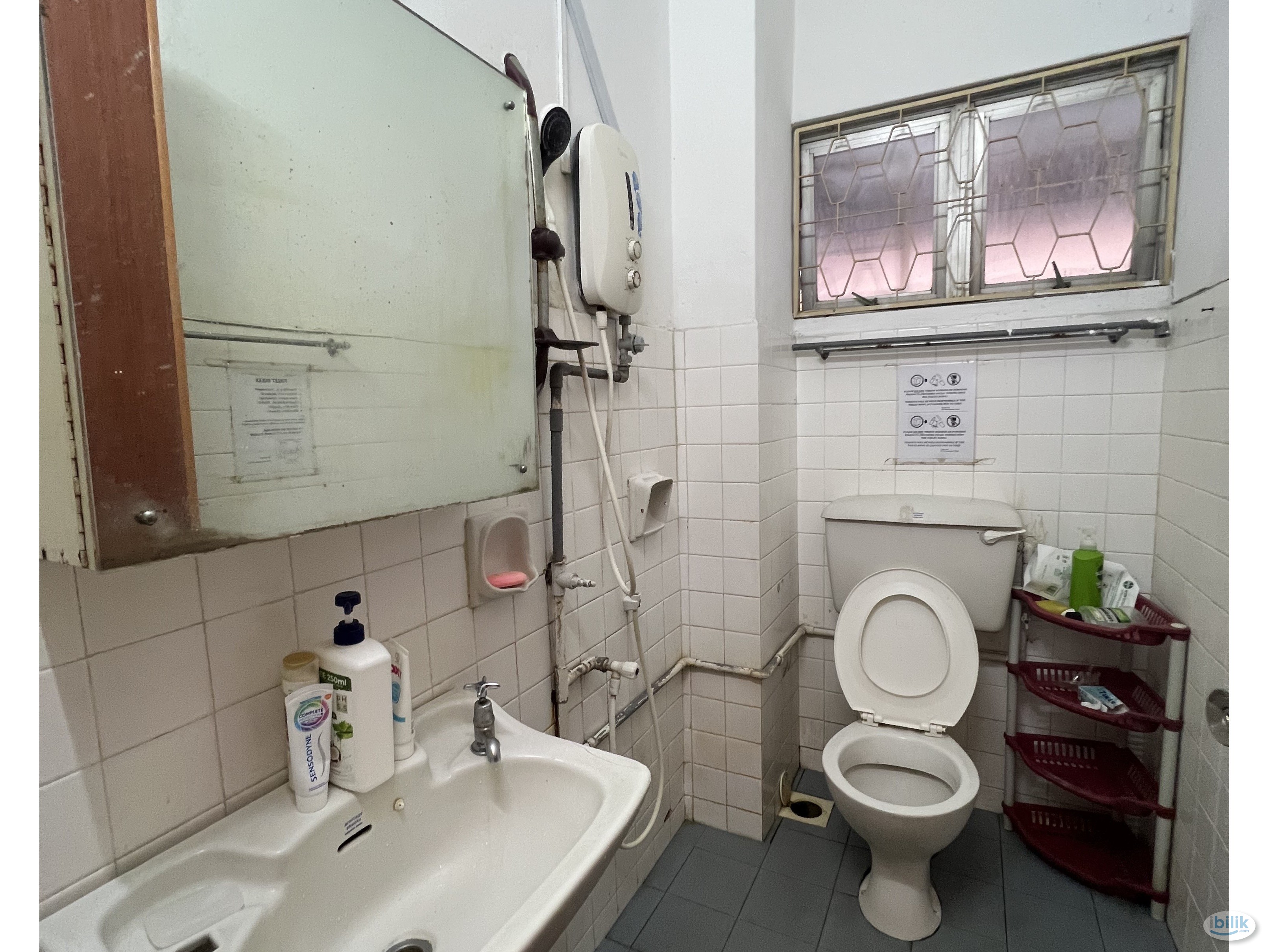 CHEAP ROOM AT SS2 NEARBY DURIAN STALL👻📲 - Image 3