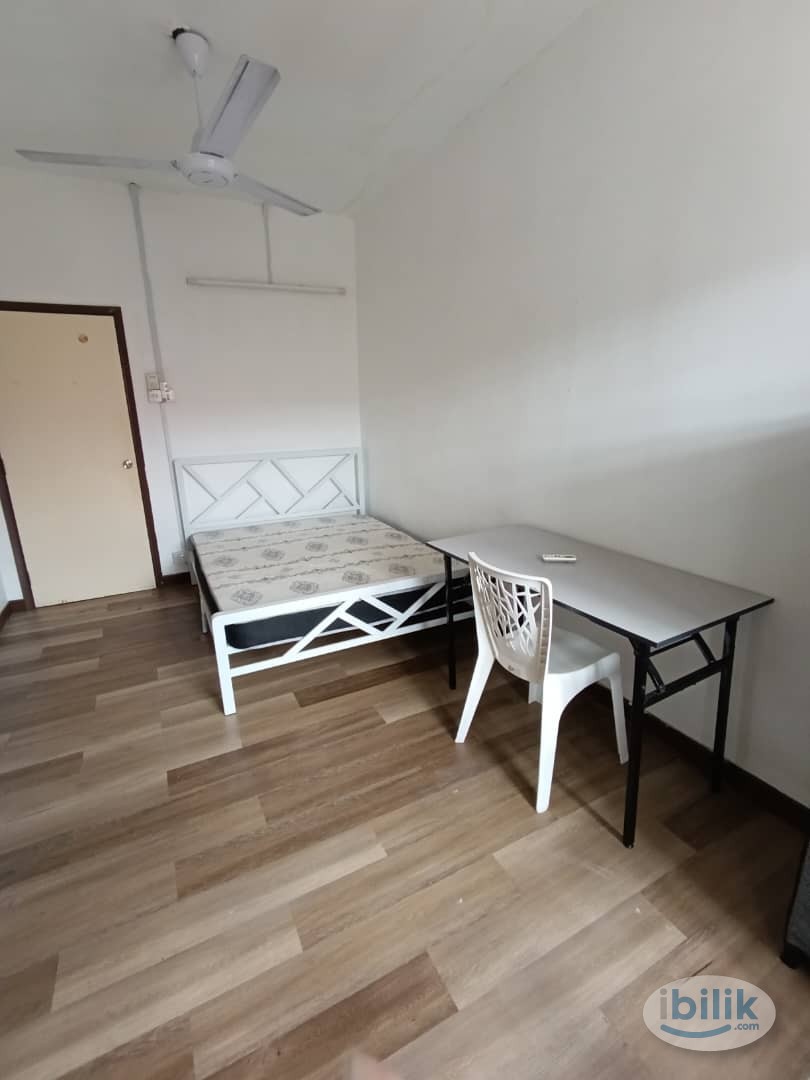 [ Promo | RM 1 For 1st Month | 550m to LRT ] ❤️‍🔥 Gated Landed House Middle Room at Bukit Jail ‼️ - Image 2