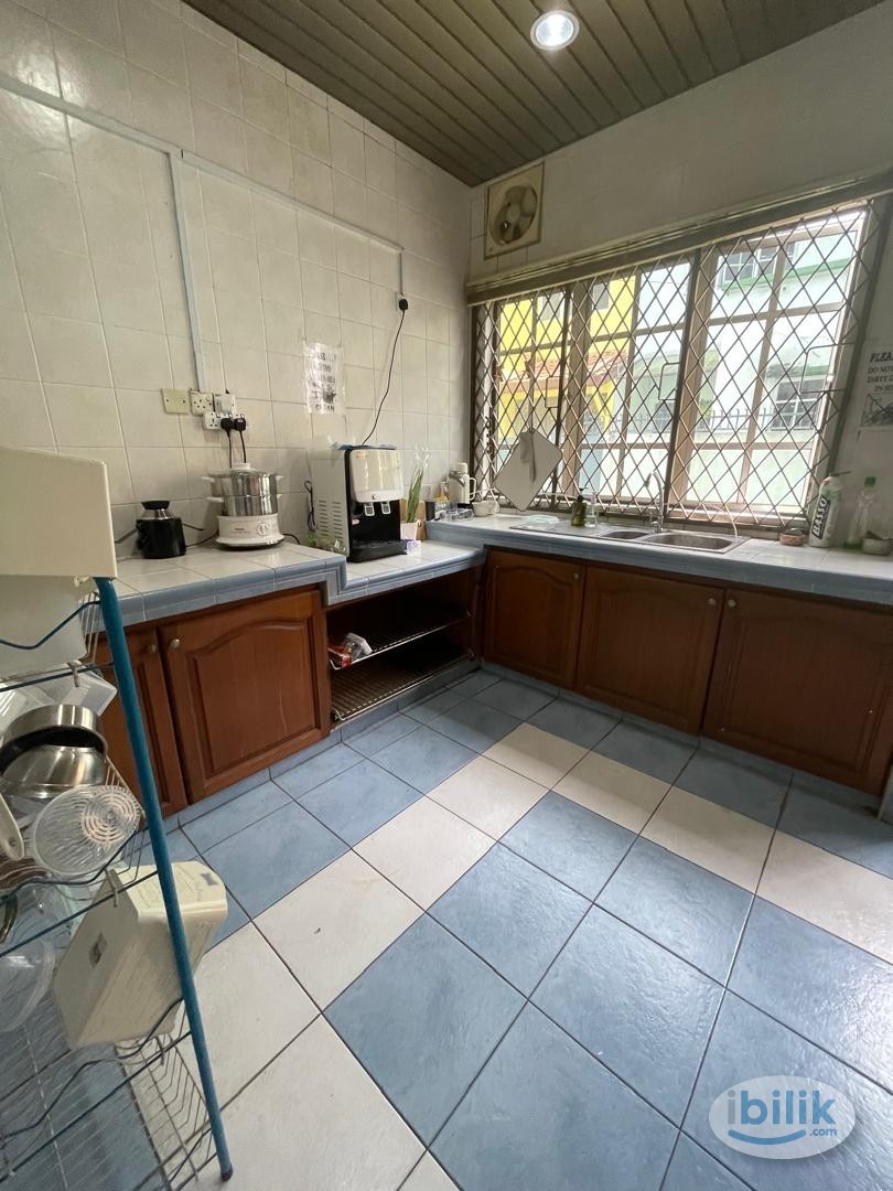 🌲SPACIOUS SINGLE ROOM at Taman Wawasan, Pusat Bandar Puchong 🌲 MOVE IN IMMEDIATELY YA 🔥 - Image 4