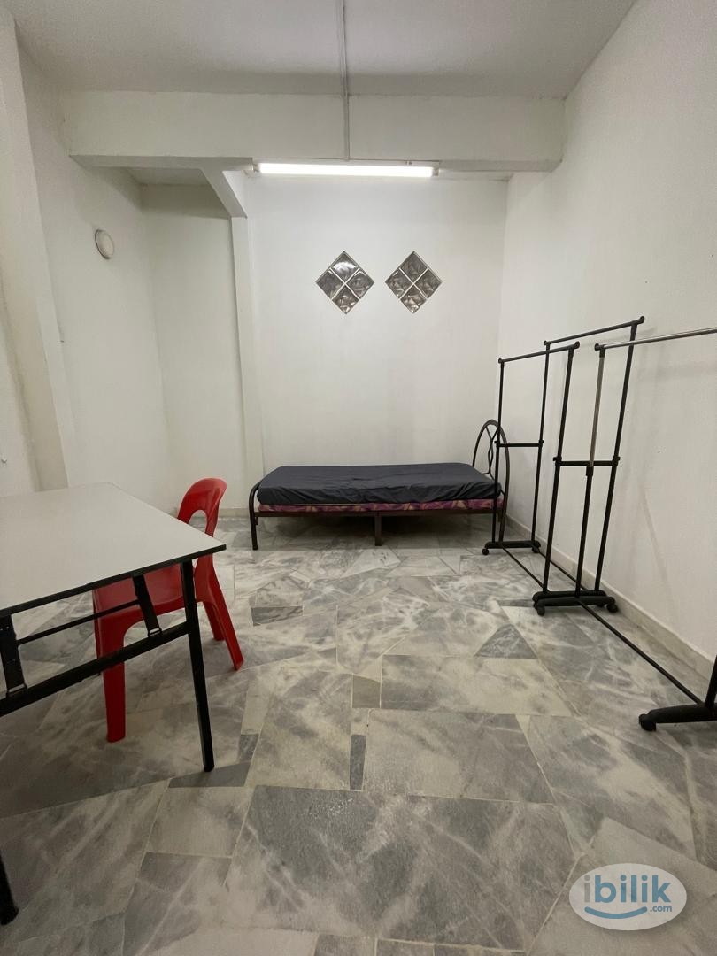 🌲SPACIOUS SINGLE ROOM at Taman Wawasan, Pusat Bandar Puchong 🌲 MOVE IN IMMEDIATELY YA 🔥 - Image 1
