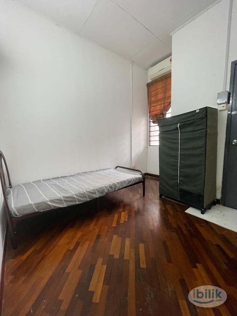 🤗 COMFORTABLE Middle Room🤗 at Bandar Puteri Puchong 🌼 MOVE IN IMMEDIATELY 💥 - Image 1