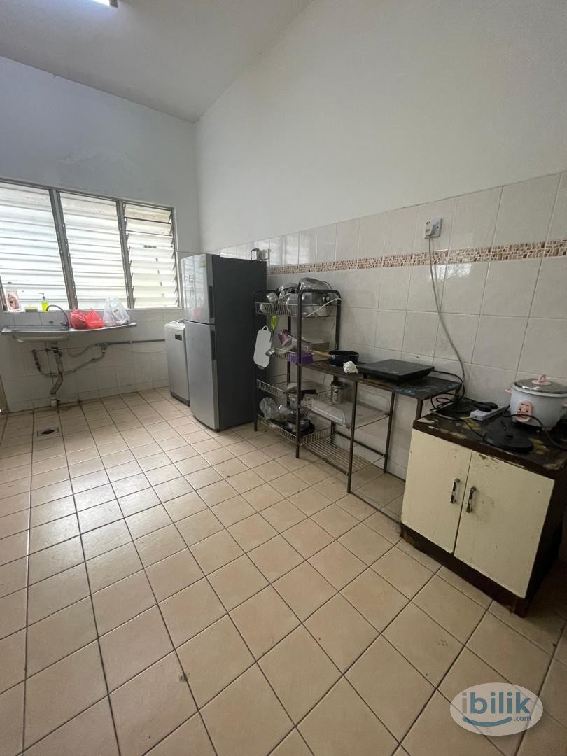 🤗 COMFORTABLE Middle Room🤗 at Bandar Puteri Puchong 🌼 MOVE IN IMMEDIATELY 💥 - Image 4