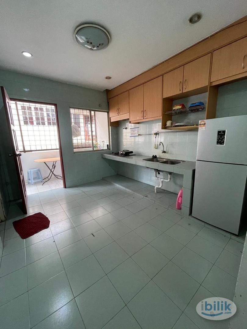 🌟 SPACIOUS Middle Room🌟 at Taman Wawasan, Pusat Bandar Puchong 🌲 MOVE IN IMMEDIATELY 😎 - Image 5