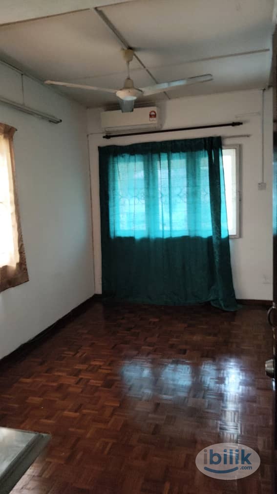 🚶🏻‍♀️🚶🏻‍♀️ 7mins WALK TO TAMAN BAHAGIA LRT  🚶🏻‍♀️🚶🏻‍♀️COMFY MIDDLE ROOM at SS3, Petaling Jaya 😁 MOVE IN IMMEDIATELY ⚡️ - Image 1
