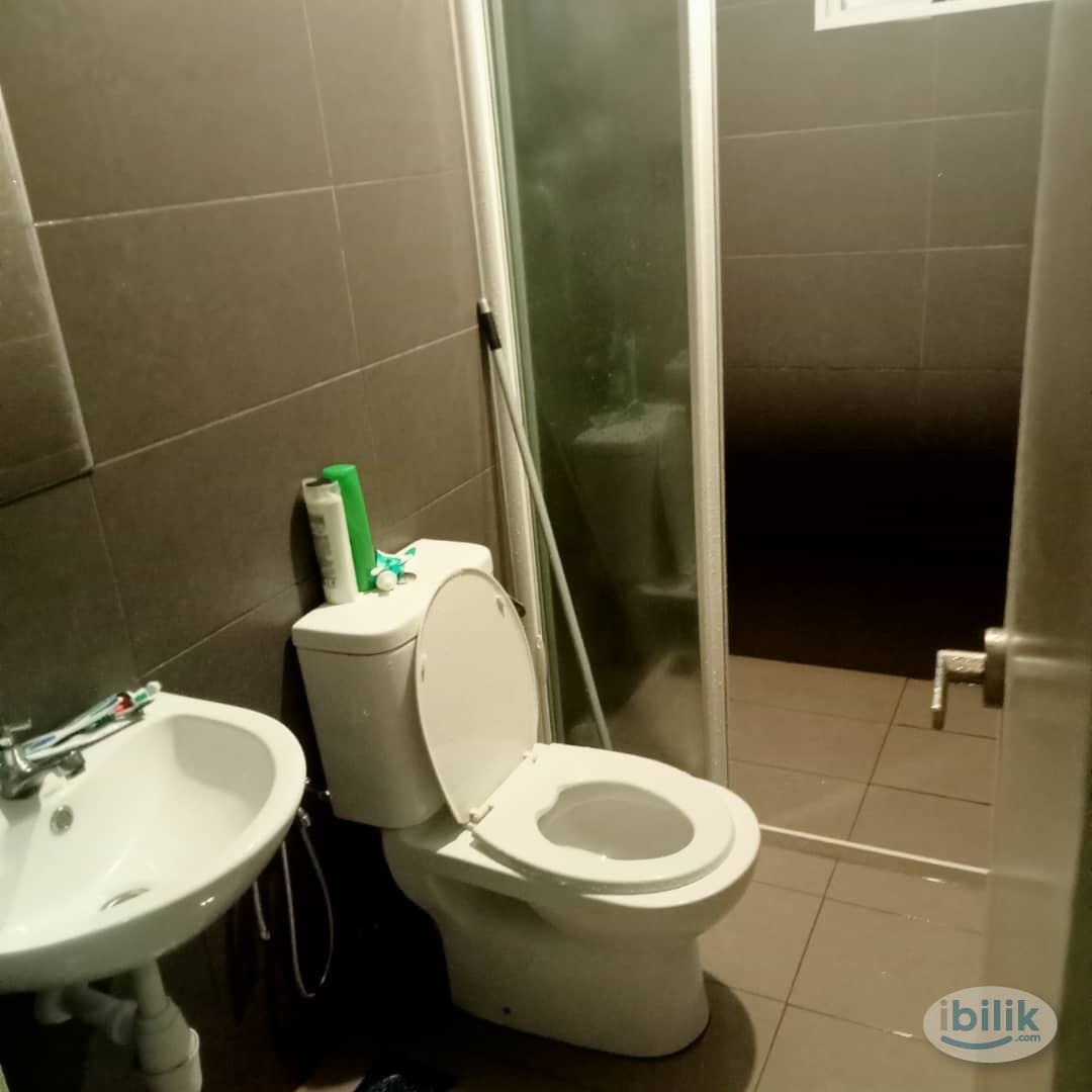 Middle Room at You City, Batu 9 Cheras - Image 3