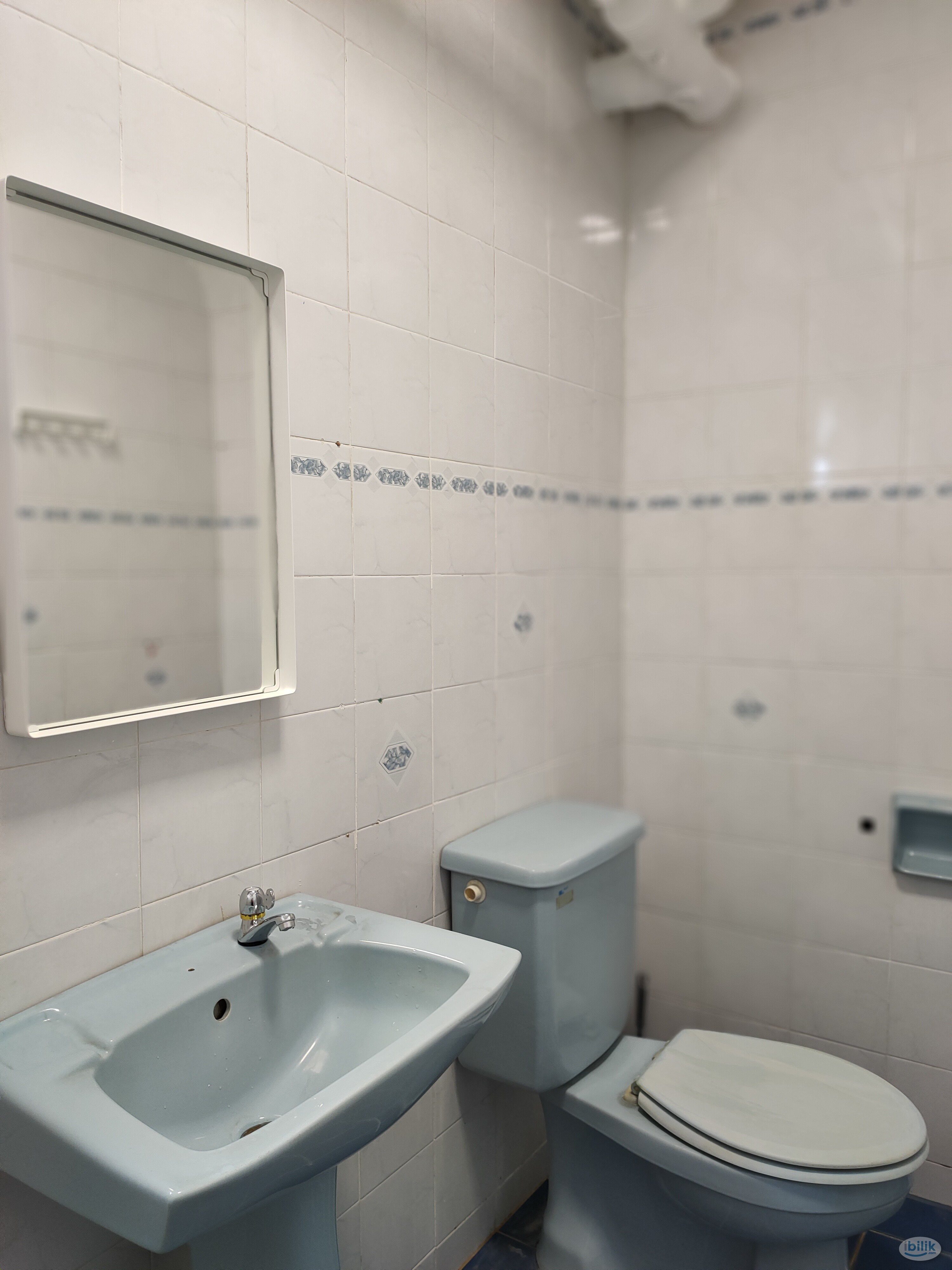 Medium Room at De Tropicana, Kuchai Lama - Image 1