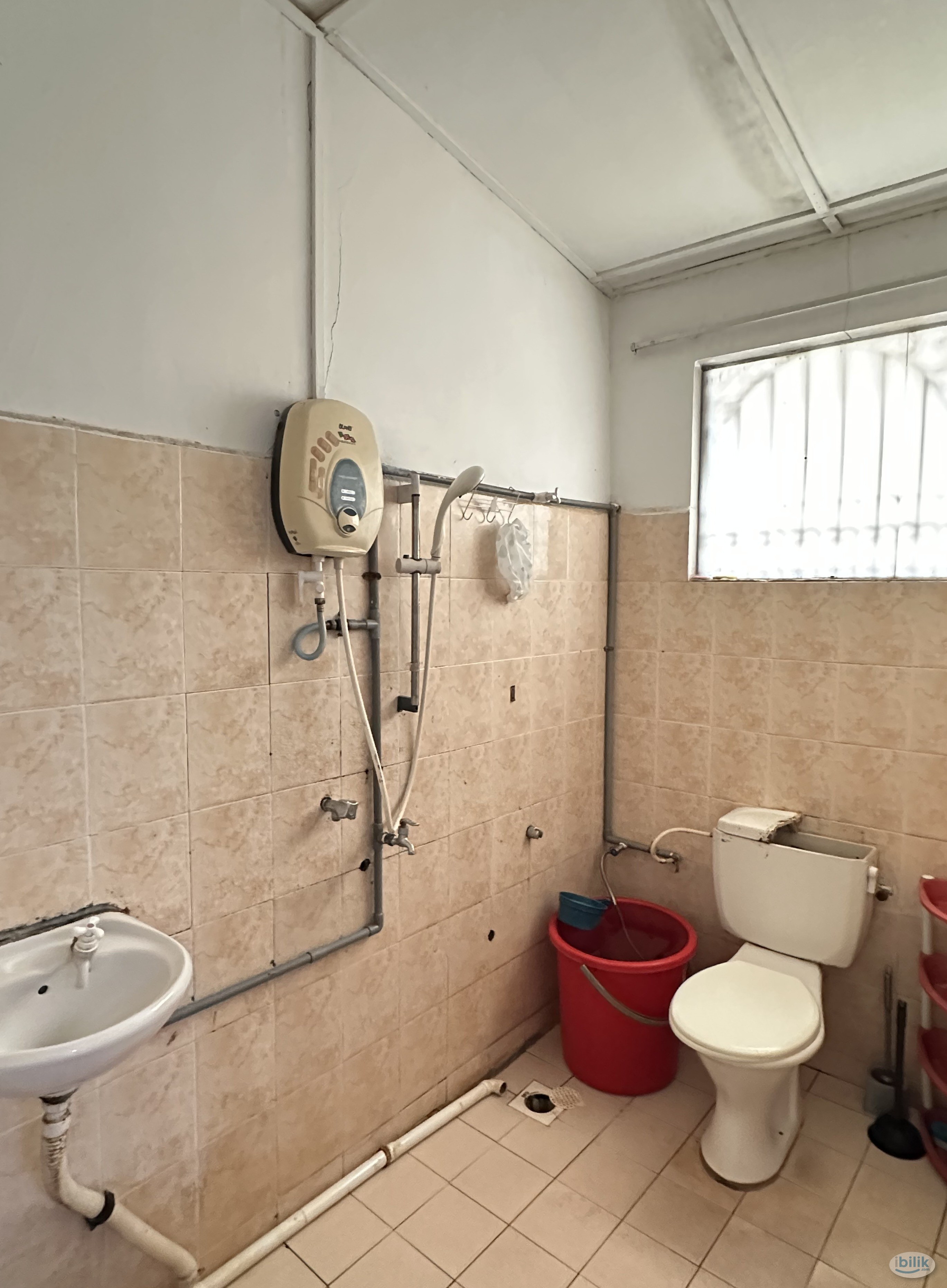 [ Promo | RM1 For 1st Month Rental | 1km to LRT ] ❤️‍🔥 Landed House Middle Room at Subang ‼️ - Image 3