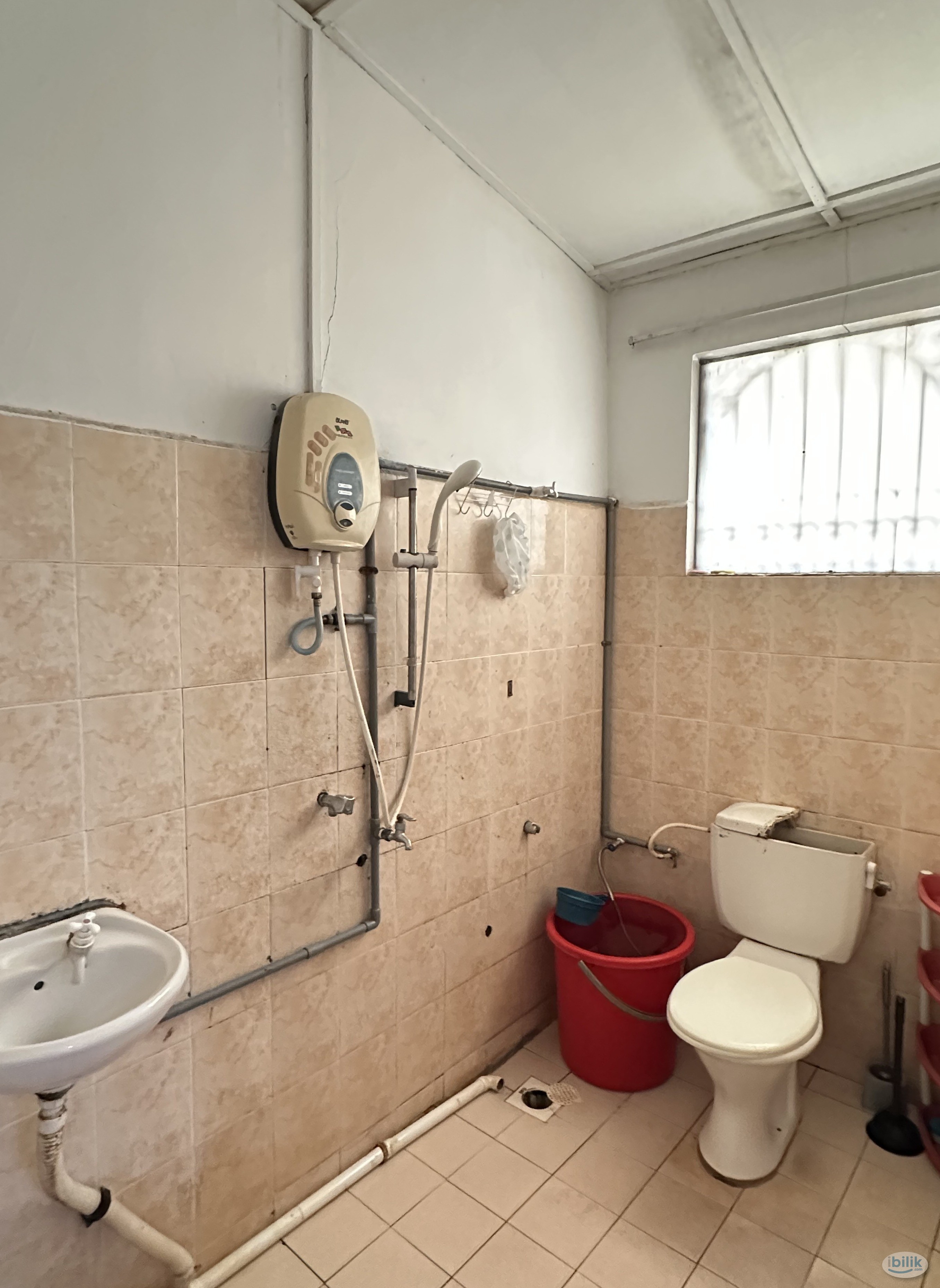 [ Promo | RM1 For 1st Month Rental | 1km to LRT ] ❤️‍🔥 Landed House Middle Room at Subang ‼️ - Image 3