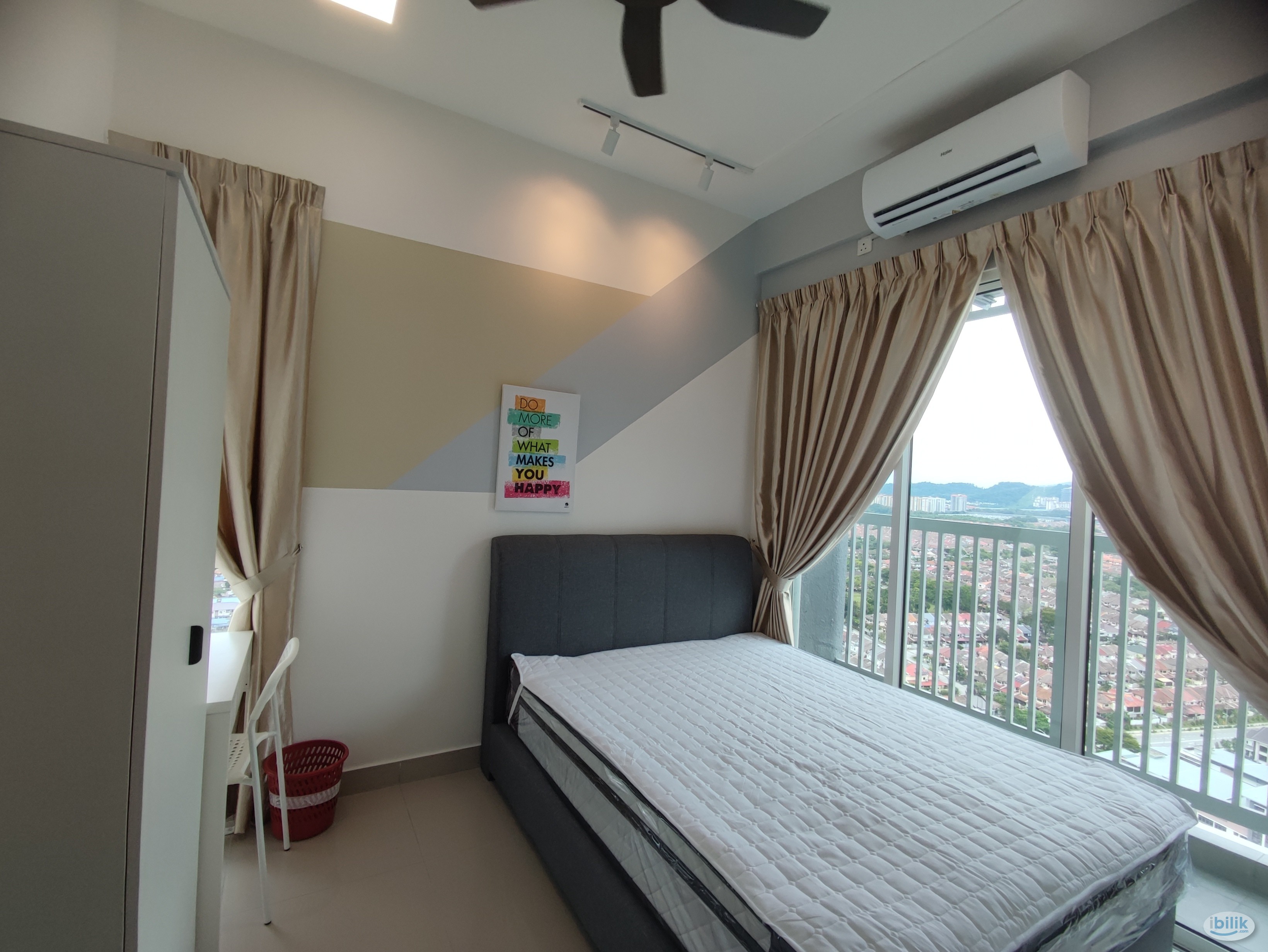Middle Room at 121 Residences, Petaling Jaya - Image 1