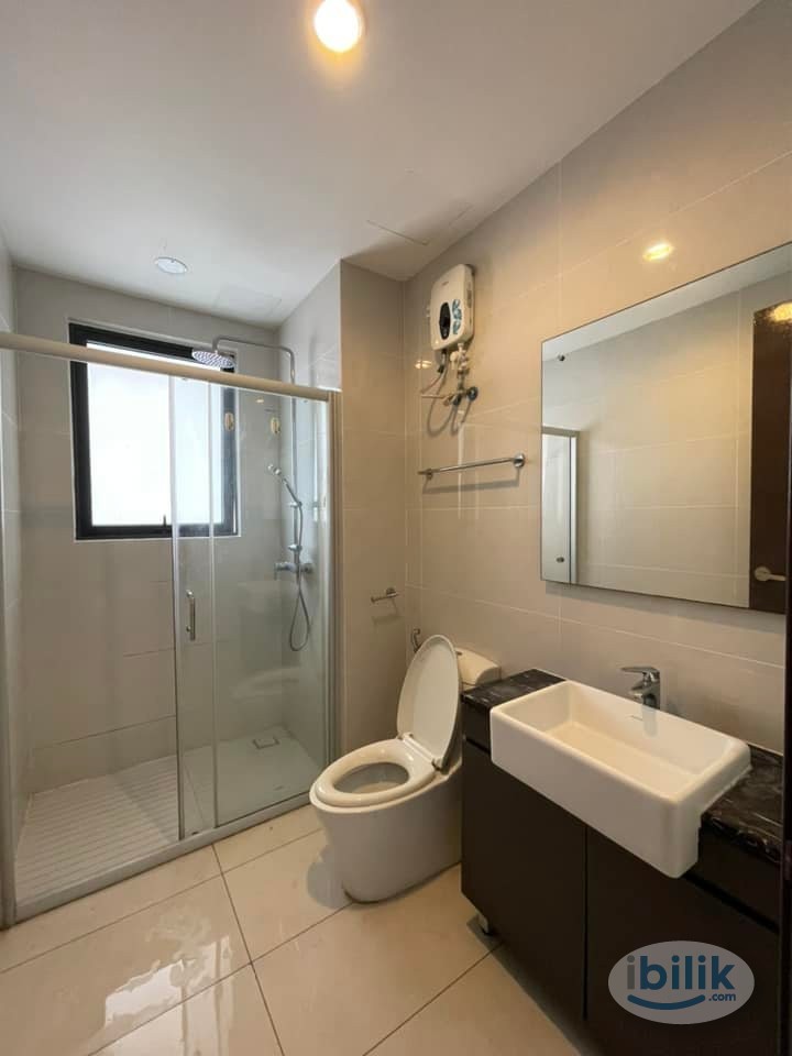 2604. Single Room at Vista Angkasa, Pantai - Image 3