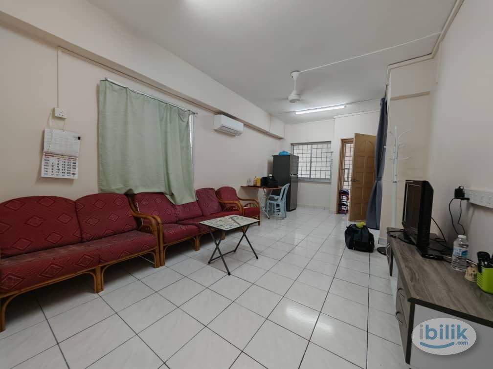 RM350 -Master Room at Taman Cheras Awana, Cheras - Image 2