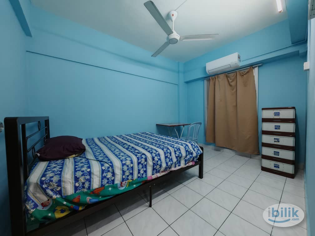 RM350 -Master Room at Taman Cheras Awana, Cheras - Image 1