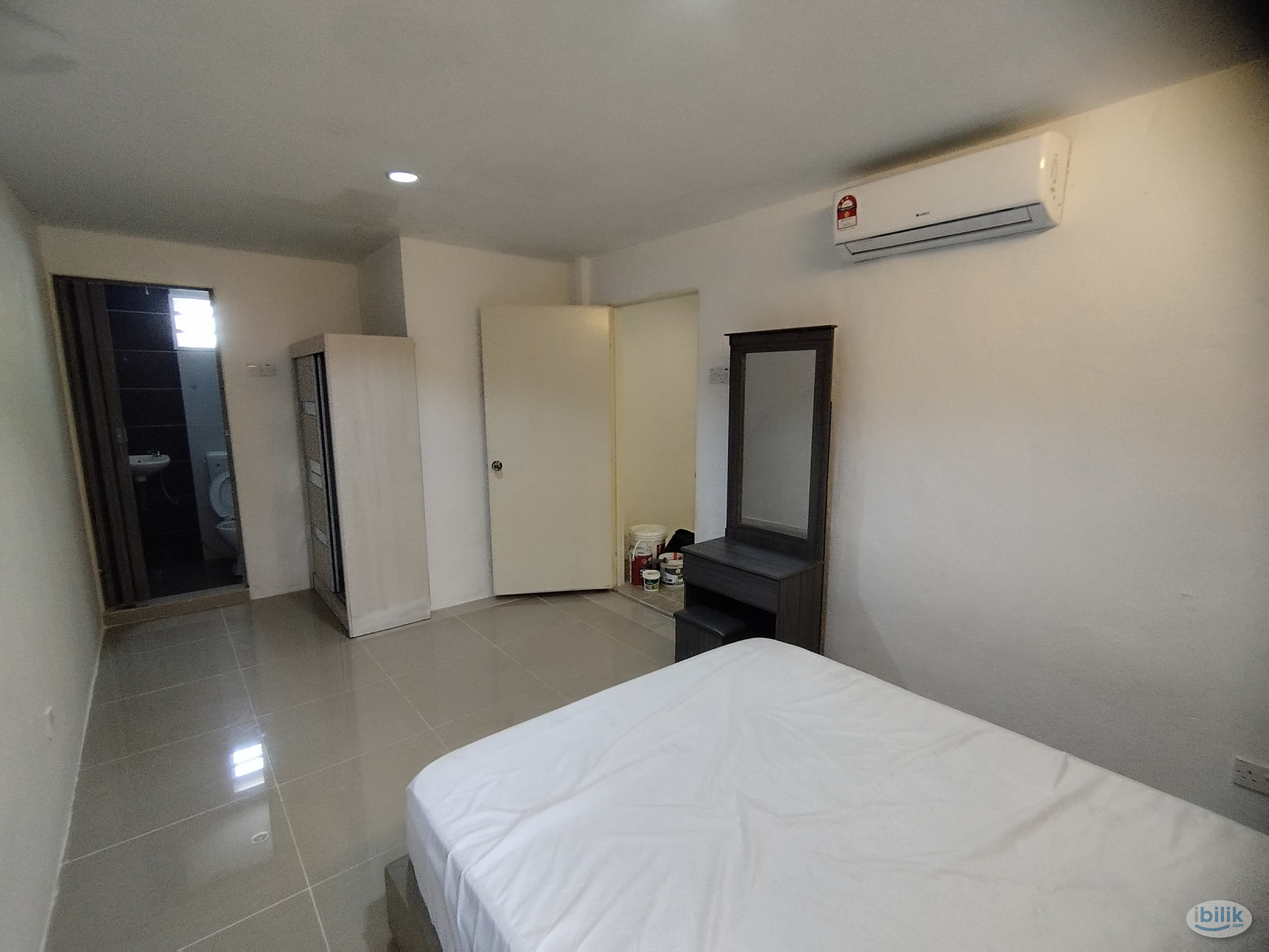 IPOH Master Bedroom attached Bathroom [Female room for Rent] ❣️ Strategic location, Taman Cempaka Ipoh Town, nearby Ipoh - Image 2